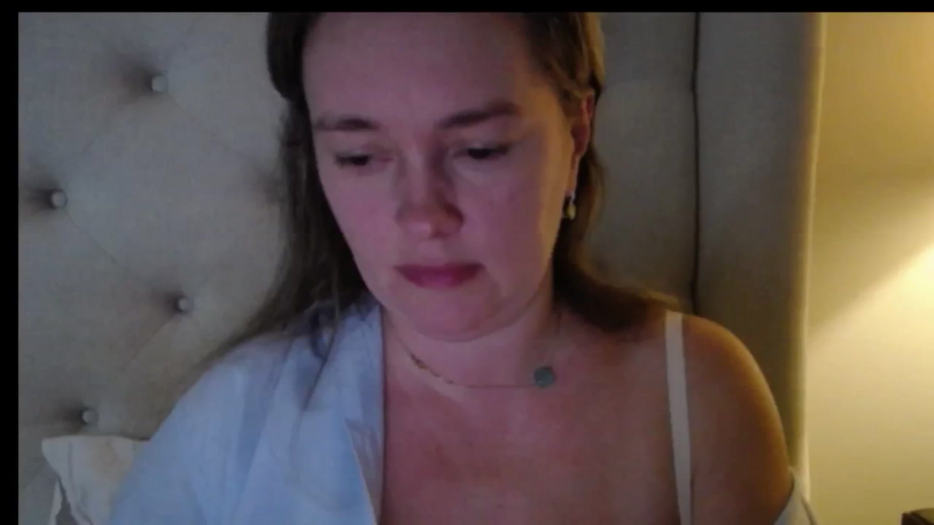 Gallery image thumbnail from J0llye's myfreecams stream on, 11/23/2025, 21:16 image 13 of 20
