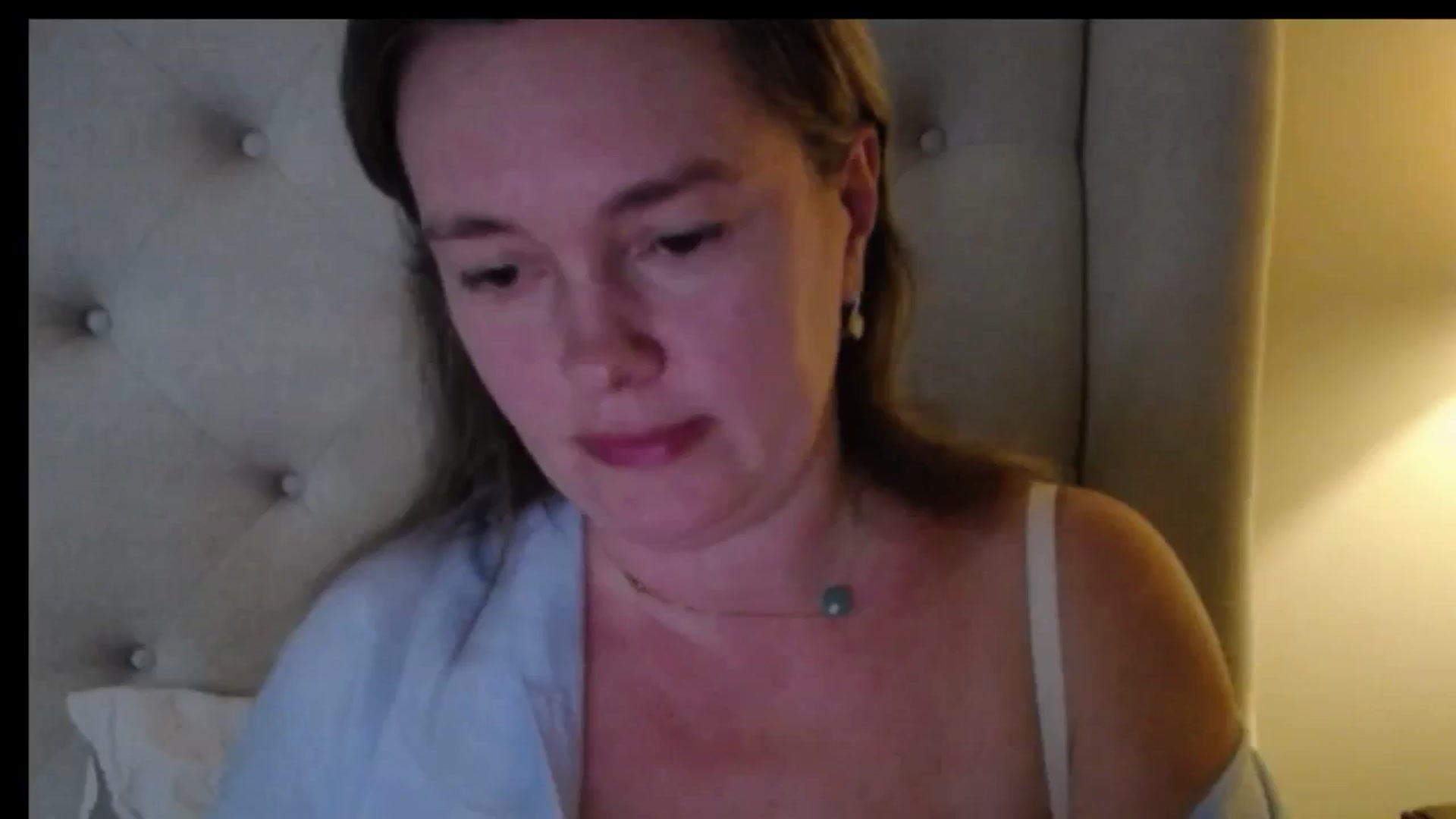 Gallery image thumbnail from J0llye's myfreecams stream on, 11/23/2025, 21:16 image 12 of 20