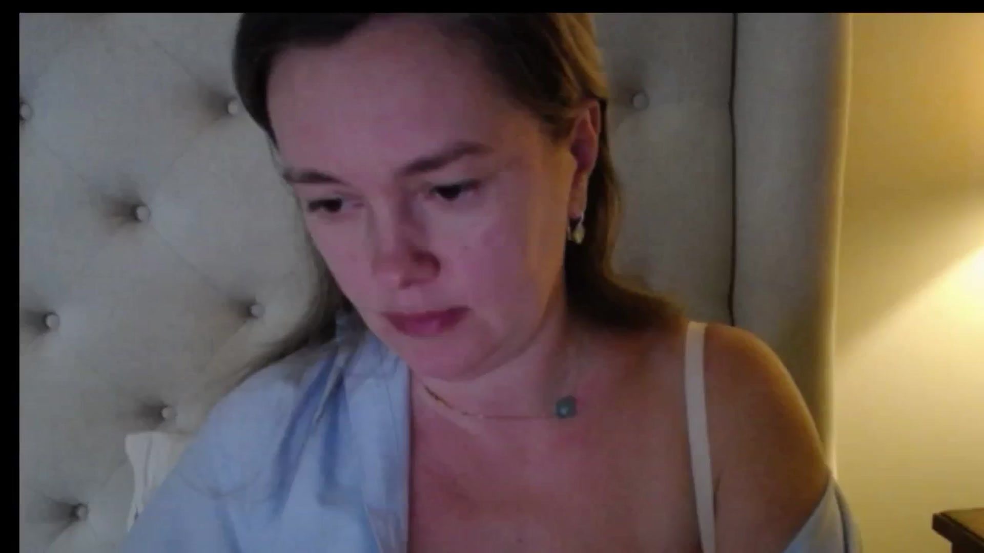 Gallery image thumbnail from J0llye's myfreecams stream on, 11/23/2025, 21:16 image 4 of 20