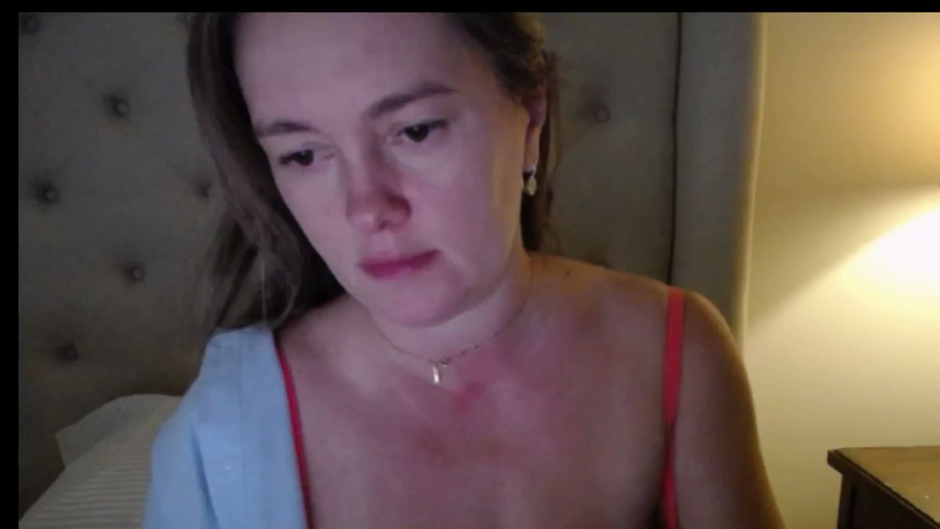 Gallery image thumbnail from J0llye's myfreecams stream on, 11/24/2025, 17:10 image 6 of 20