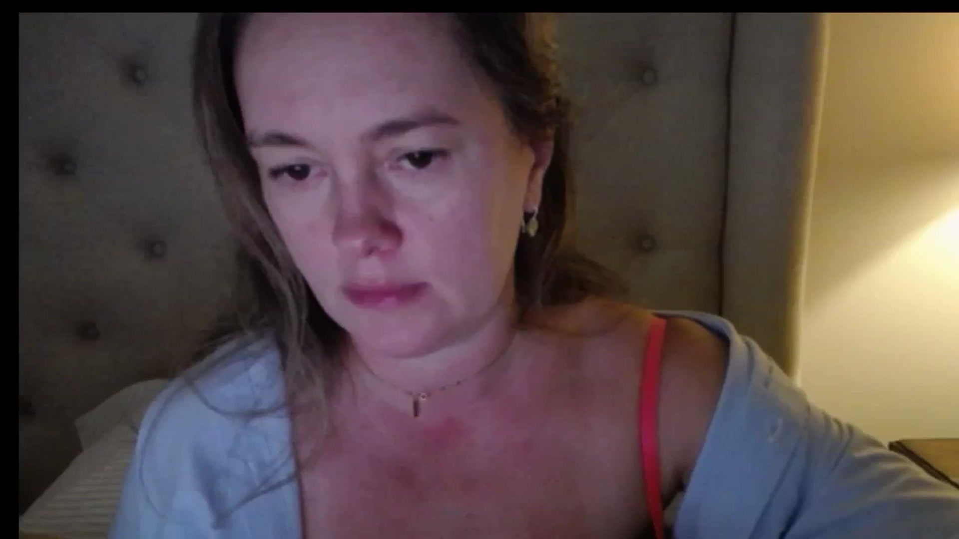 Gallery image thumbnail from J0llye's myfreecams stream on, 11/24/2025, 17:10 image 17 of 20
