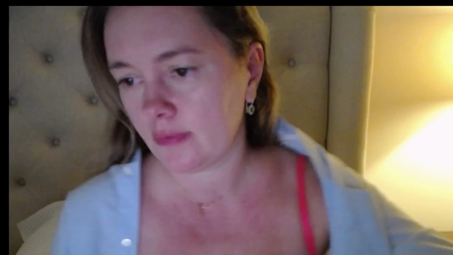 Gallery image thumbnail from J0llye's myfreecams stream on, 11/24/2025, 20:37 image 6 of 20