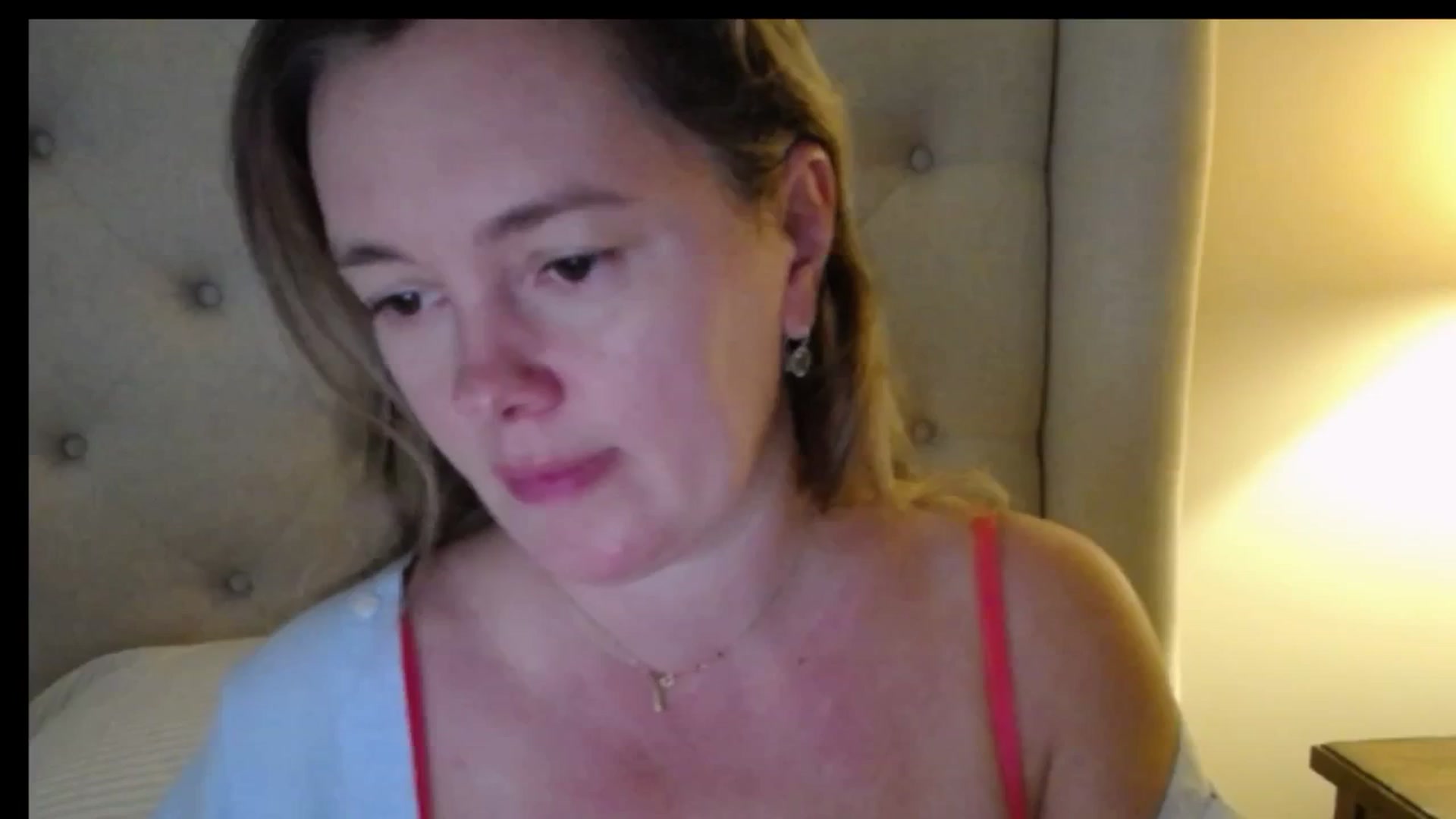 Gallery image thumbnail from J0llye's myfreecams stream on, 11/24/2025, 20:37 image 11 of 20
