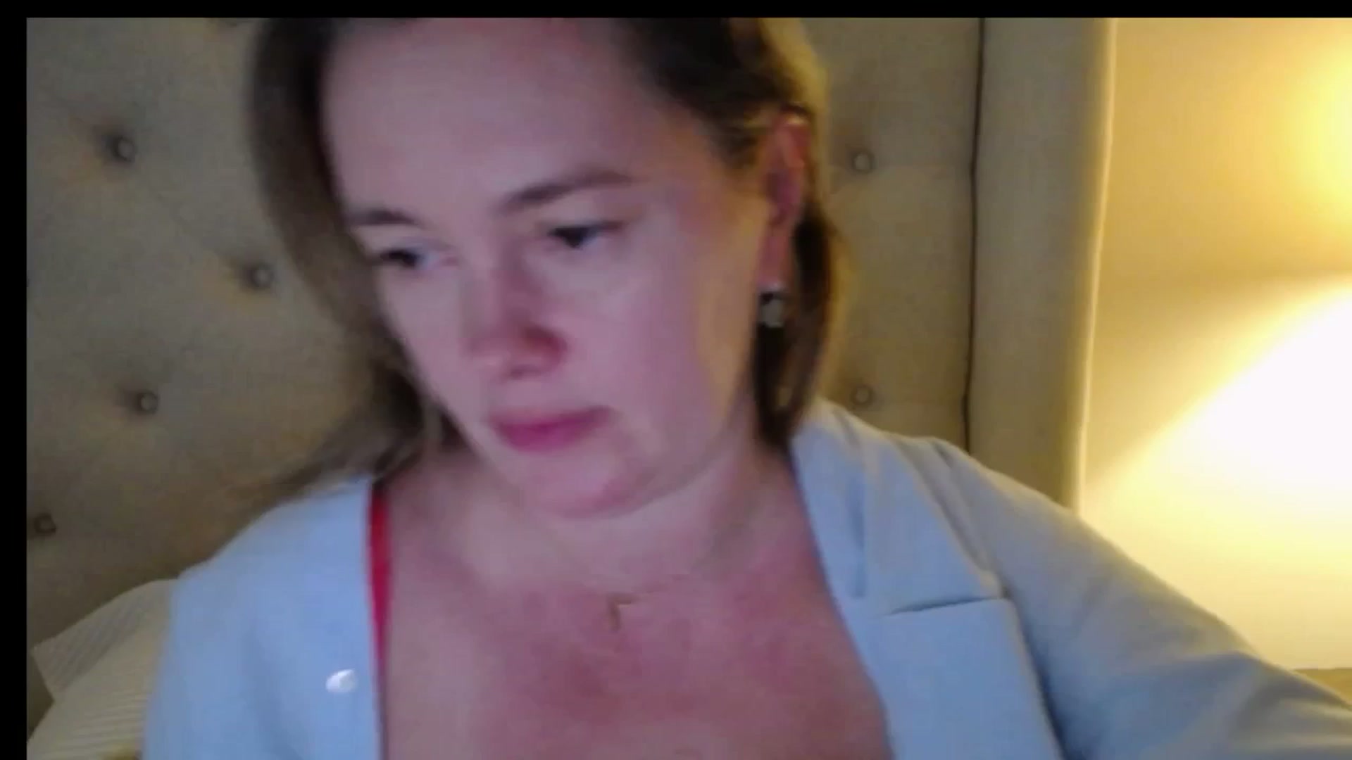 Gallery image thumbnail from J0llye's myfreecams stream on, 11/24/2025, 20:37 image 9 of 20