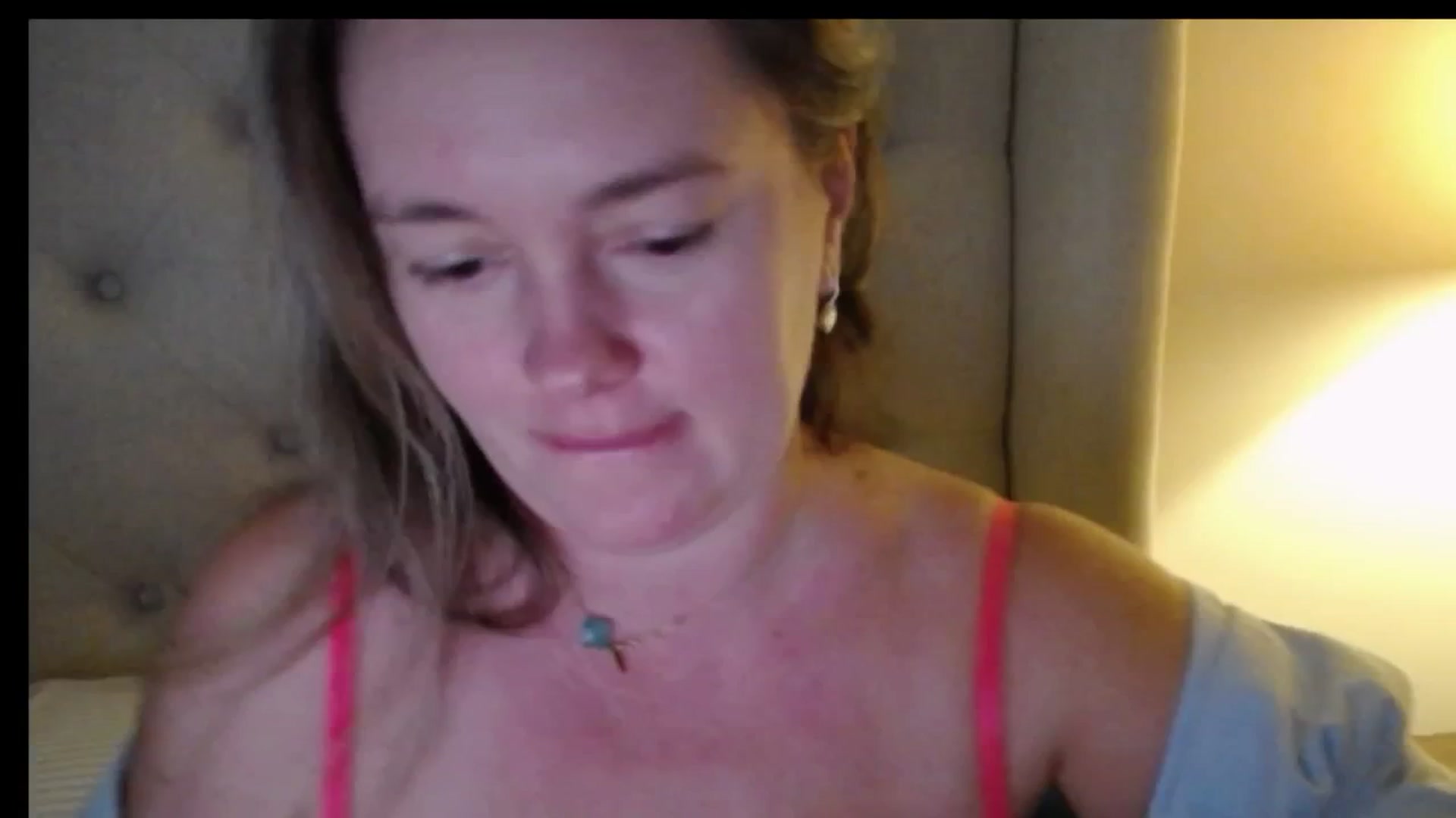 Gallery image thumbnail from J0llye's myfreecams stream on, 11/24/2025, 20:37 image 20 of 20