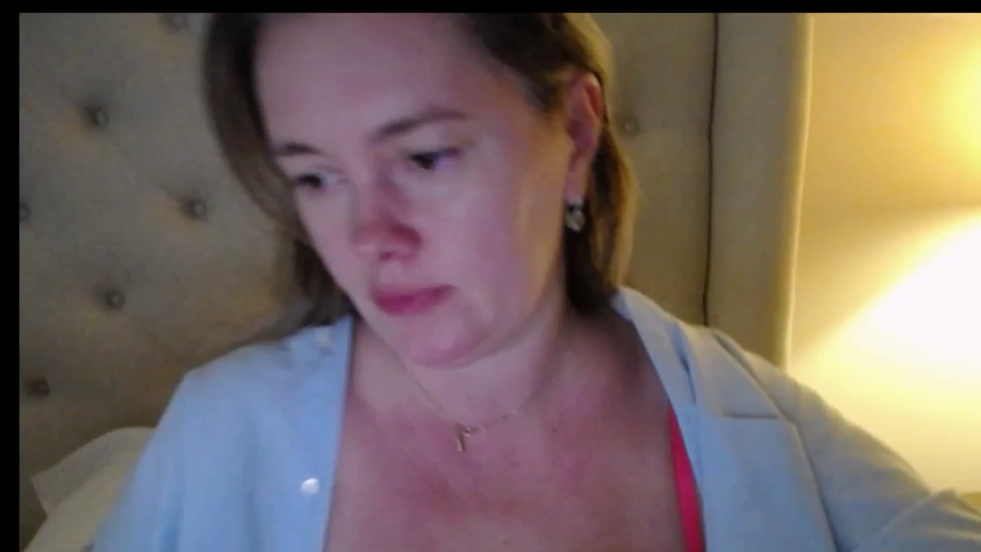 Gallery image thumbnail from J0llye's myfreecams stream on, 11/24/2025, 20:37 image 7 of 20