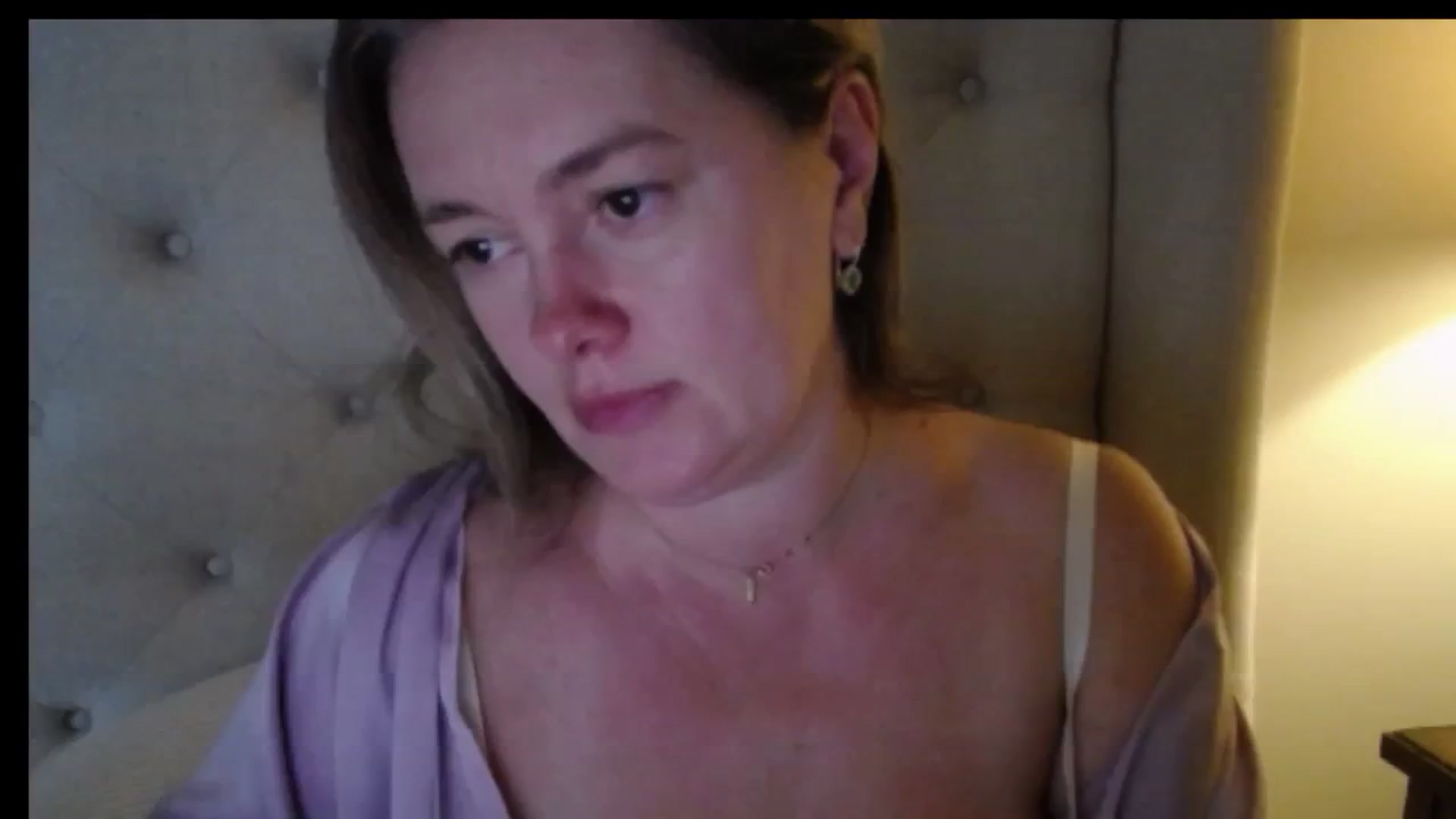 Gallery image thumbnail from J0llye's myfreecams stream on, 11/26/2025, 21:12 image 13 of 20