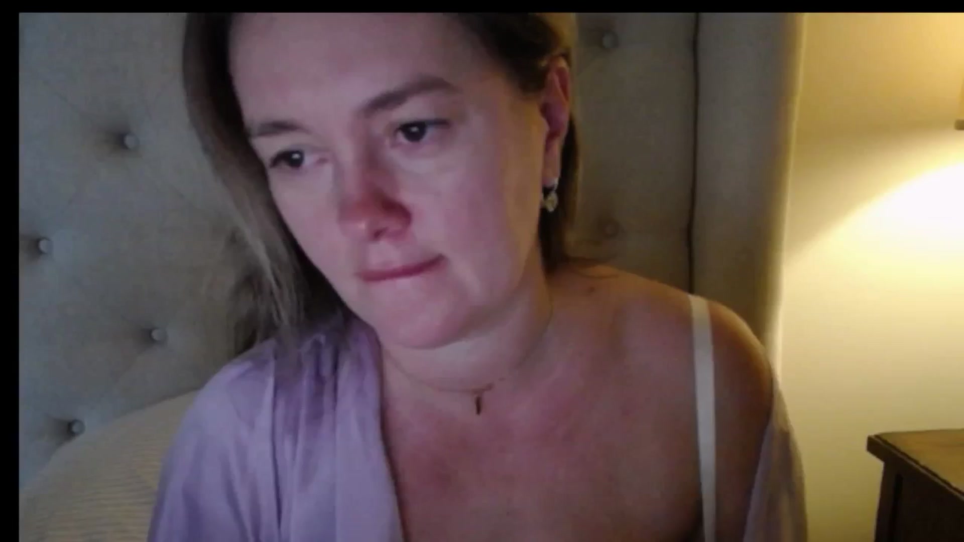 Gallery image thumbnail from J0llye's myfreecams stream on, 11/26/2025, 21:12 image 8 of 20