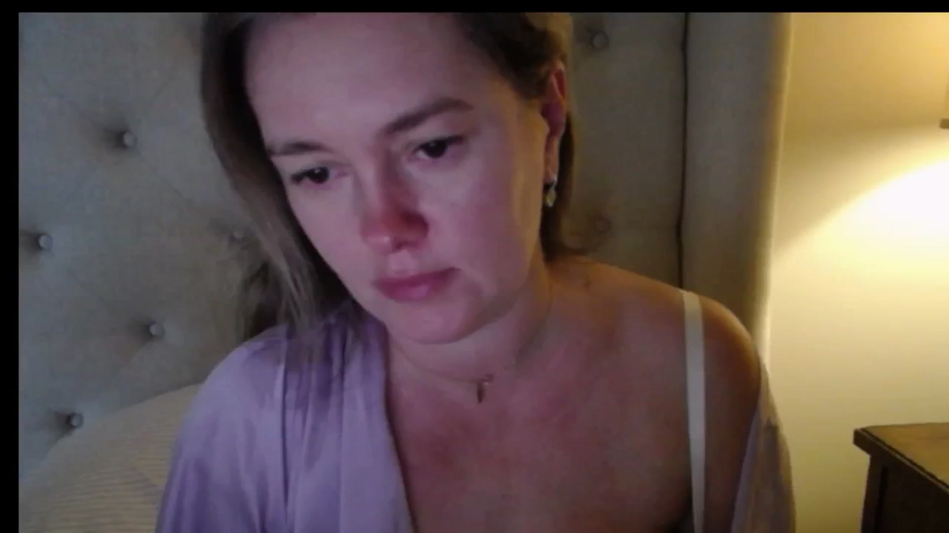 Gallery image thumbnail from J0llye's myfreecams stream on, 11/26/2025, 21:12 image 7 of 20