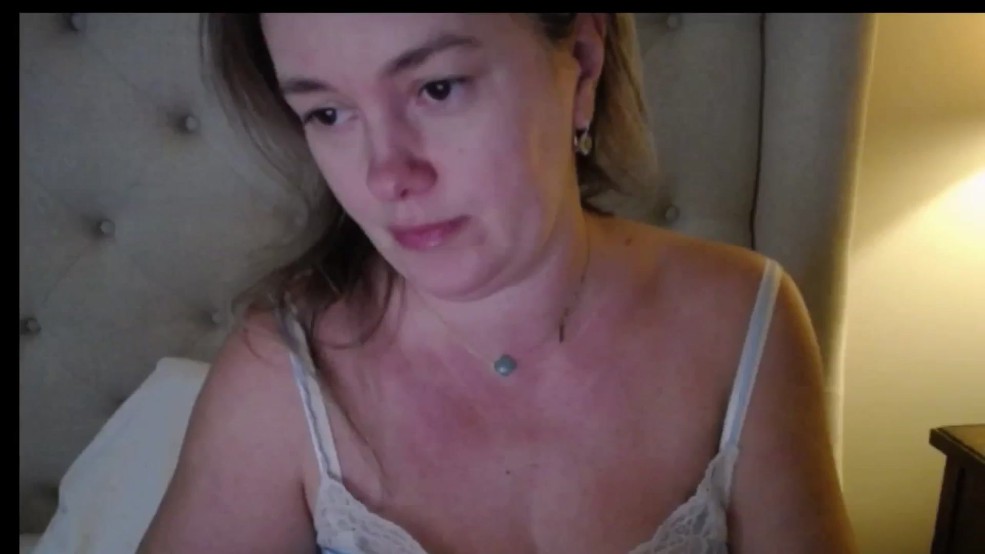 Gallery image thumbnail from J0llye's myfreecams stream on, 12/02/2025, 21:16 image 5 of 20