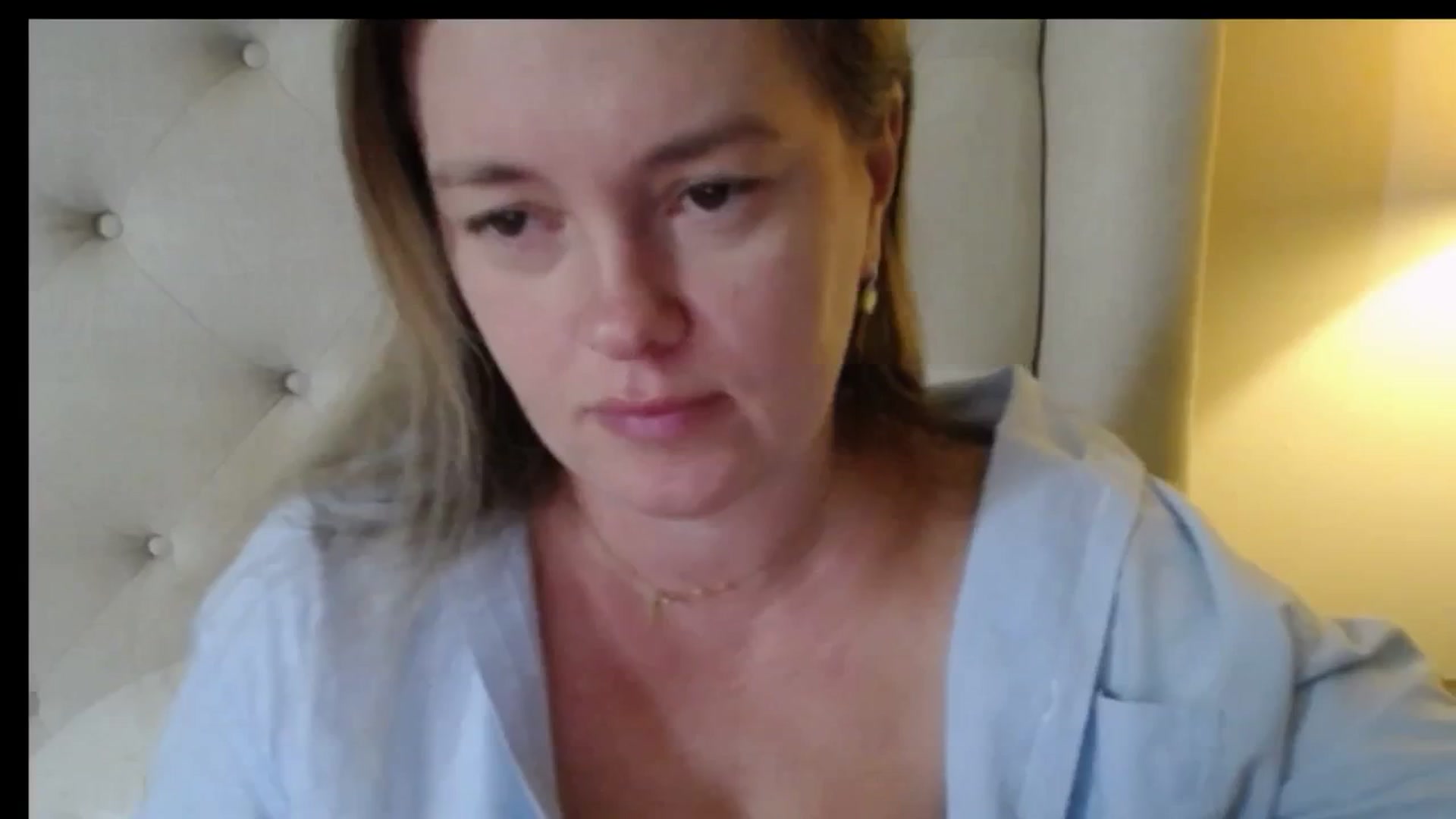 Gallery image thumbnail from J0llye's myfreecams stream on, 12/03/2025, 17:00 image 19 of 20