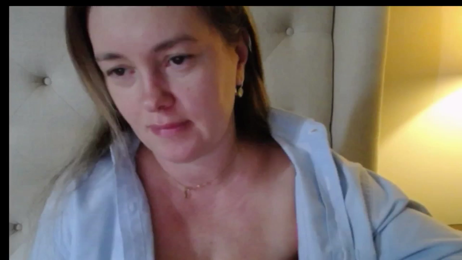 Gallery image thumbnail from J0llye's myfreecams stream on, 12/03/2025, 17:00 image 6 of 20