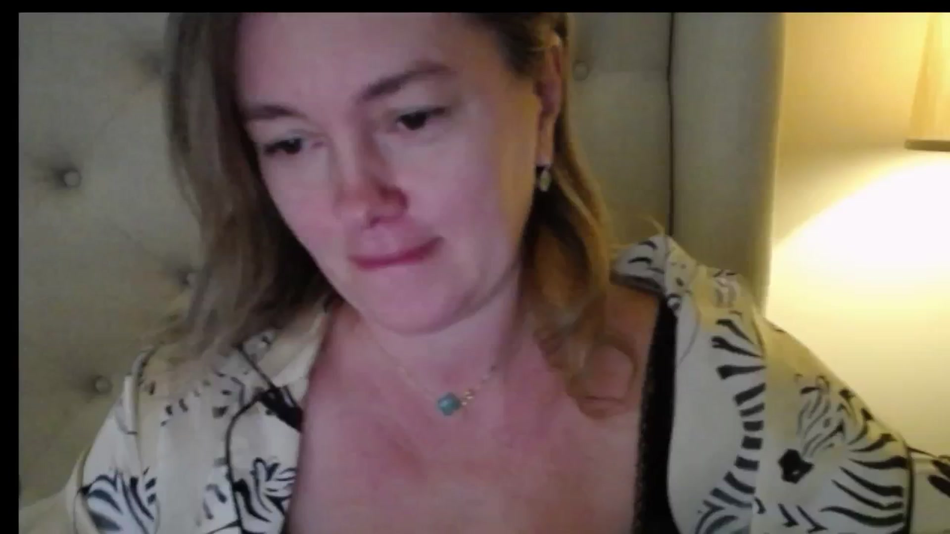 Gallery image thumbnail from J0llye's myfreecams stream on, 12/05/2025, 16:58 image 9 of 20