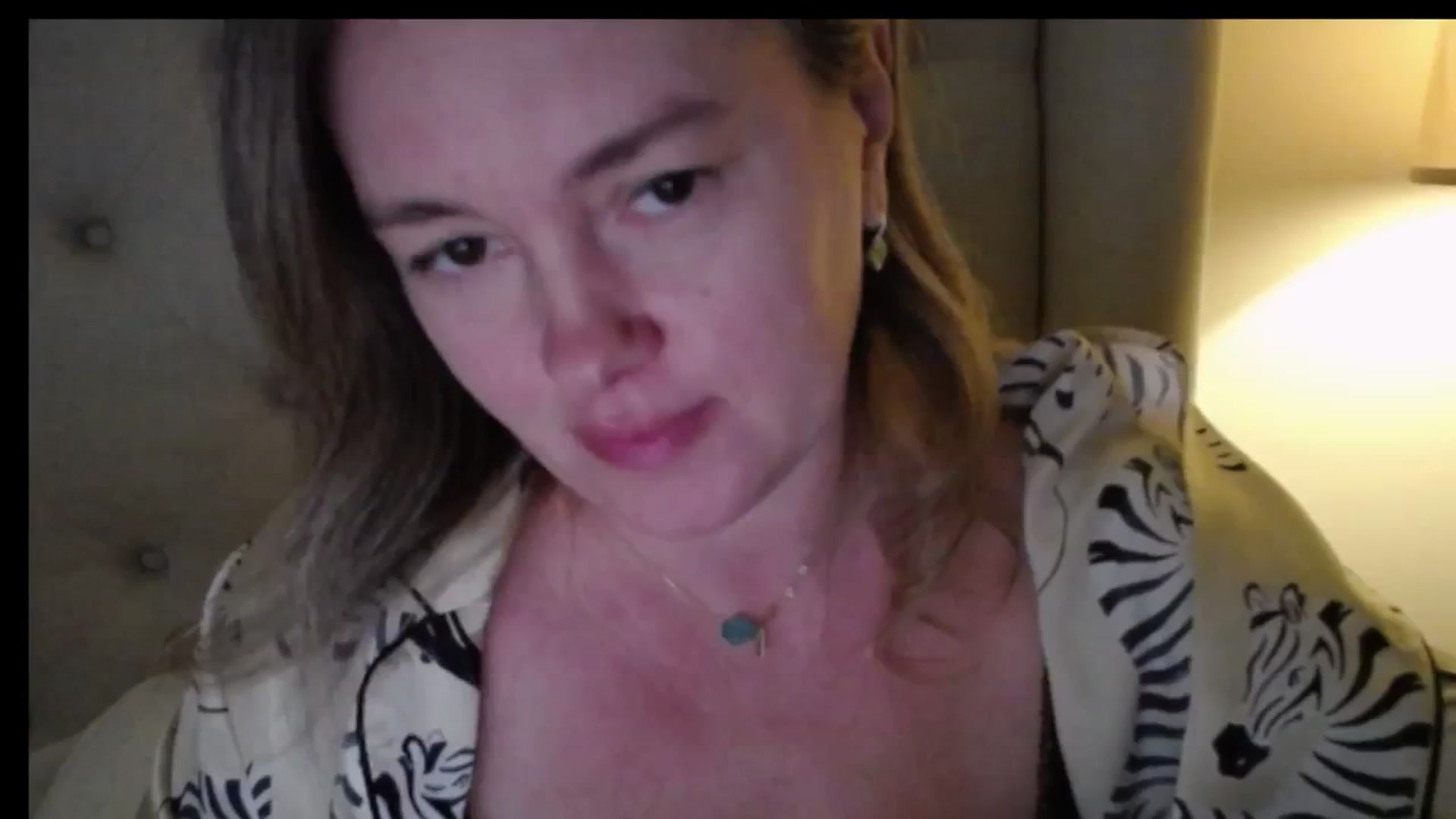 Gallery image thumbnail from J0llye's myfreecams stream on, 12/05/2025, 16:58 image 16 of 20