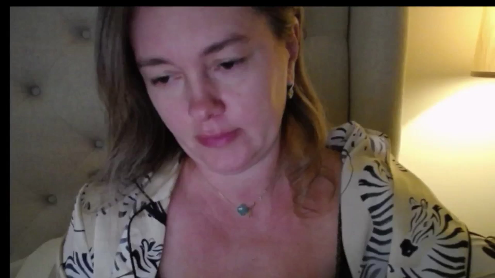Gallery image thumbnail from J0llye's myfreecams stream on, 12/05/2025, 16:58 image 12 of 20
