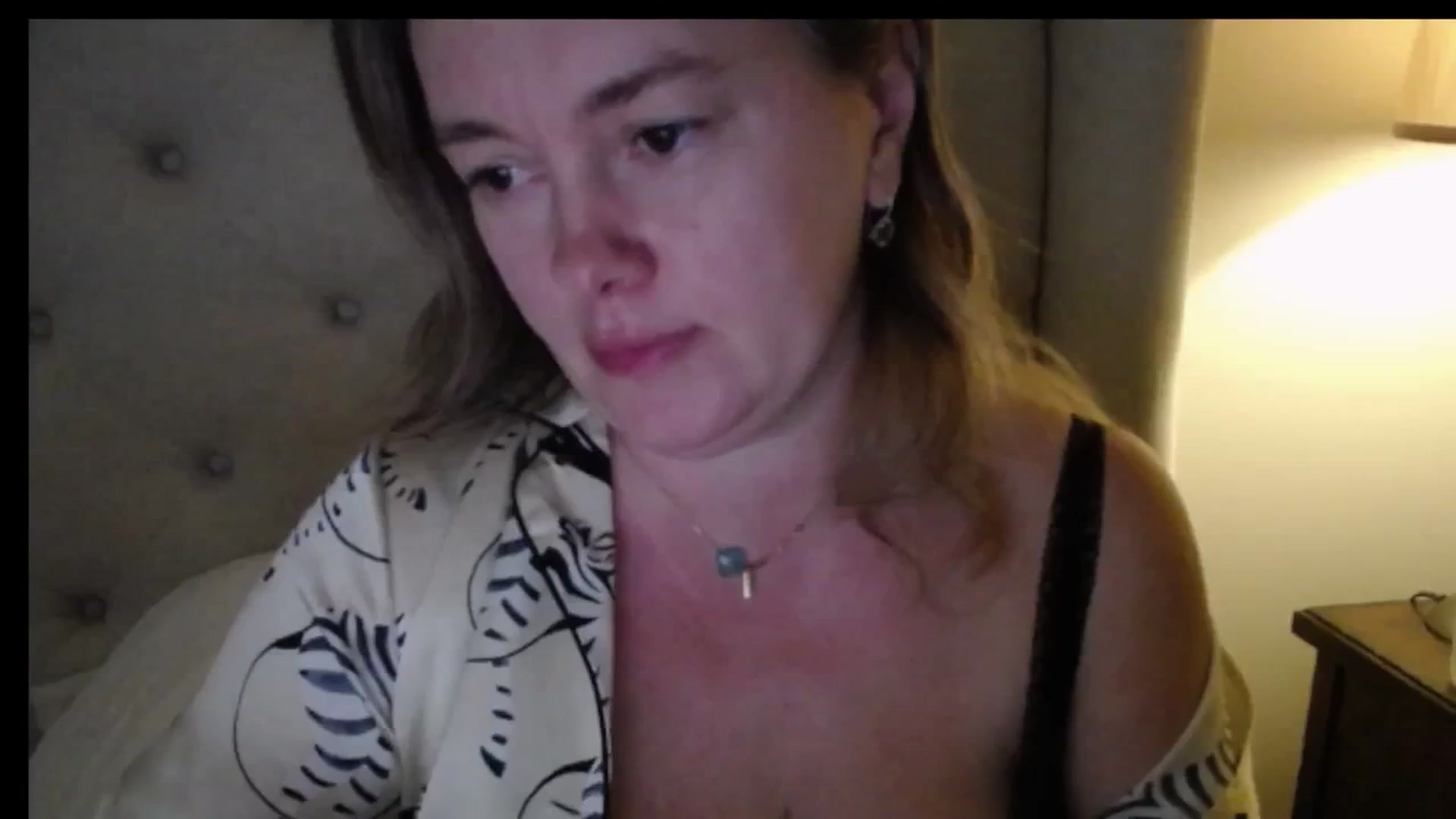 Gallery image thumbnail from J0llye's myfreecams stream on, 12/05/2025, 17:33 image 16 of 20