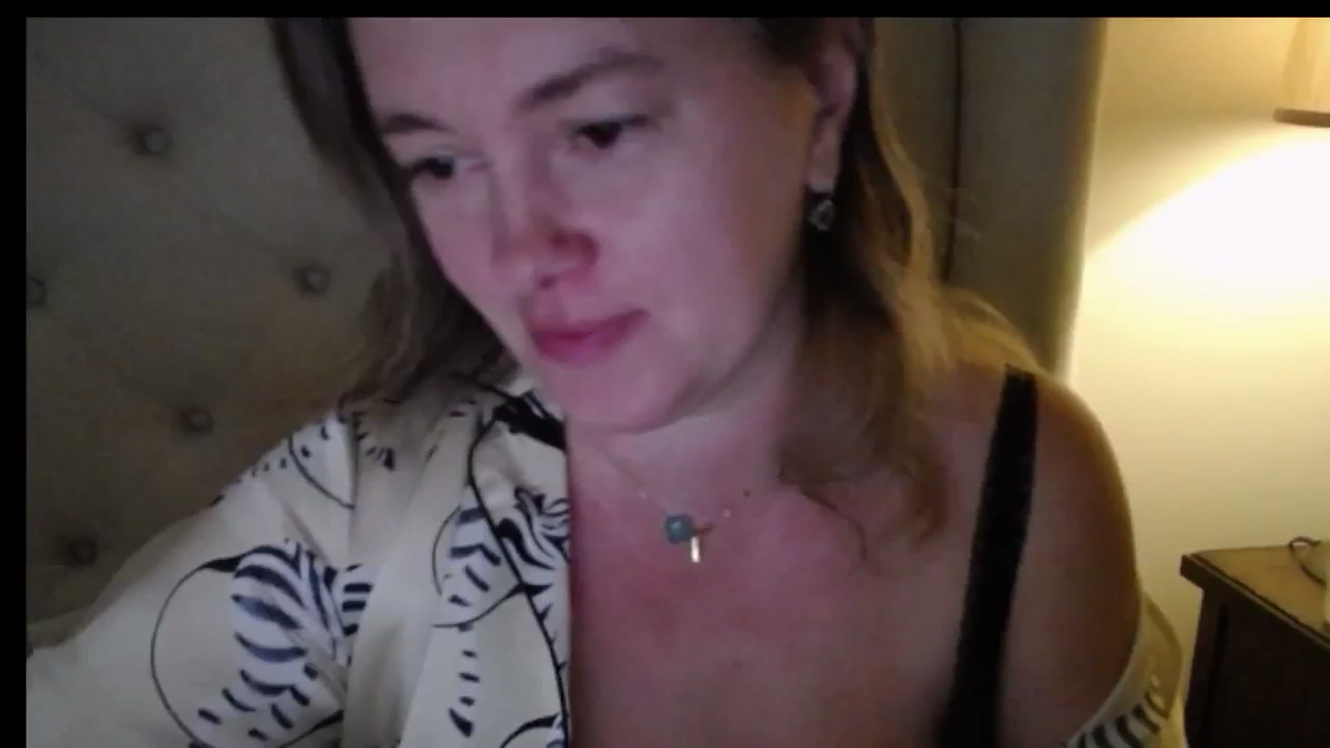 Gallery image thumbnail from J0llye's myfreecams stream on, 12/05/2025, 17:33 image 15 of 20