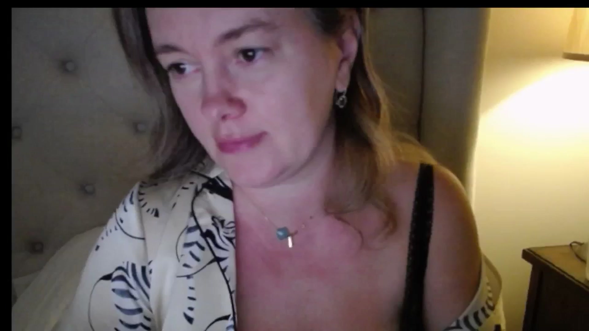 Gallery image thumbnail from J0llye's myfreecams stream on, 12/05/2025, 17:33 image 13 of 20