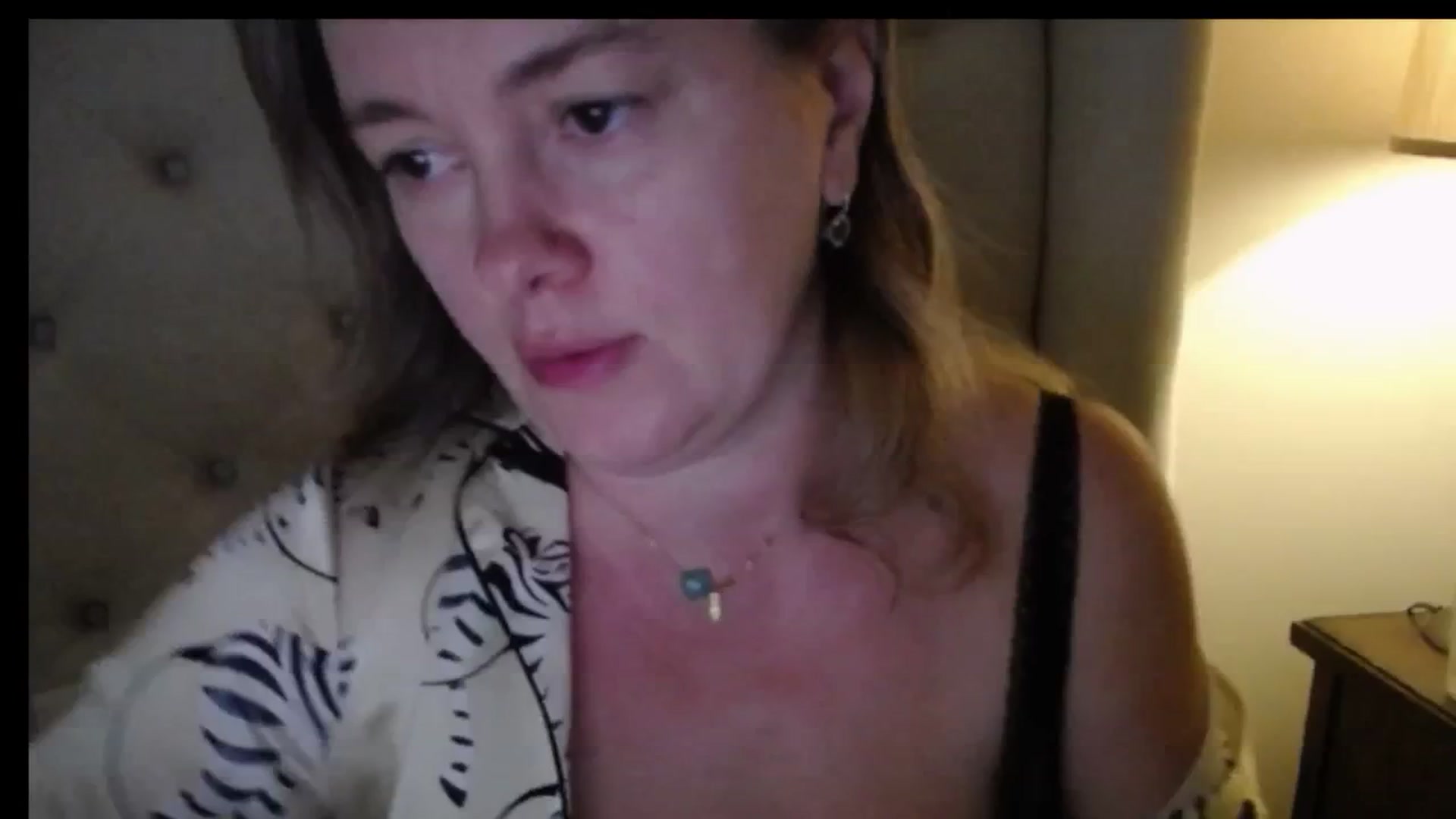 Gallery image thumbnail from J0llye's myfreecams stream on, 12/05/2025, 17:33 image 9 of 20