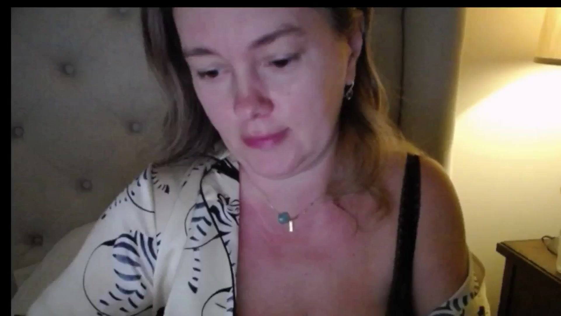 Gallery image thumbnail from J0llye's myfreecams stream on, 12/05/2025, 17:33 image 12 of 20