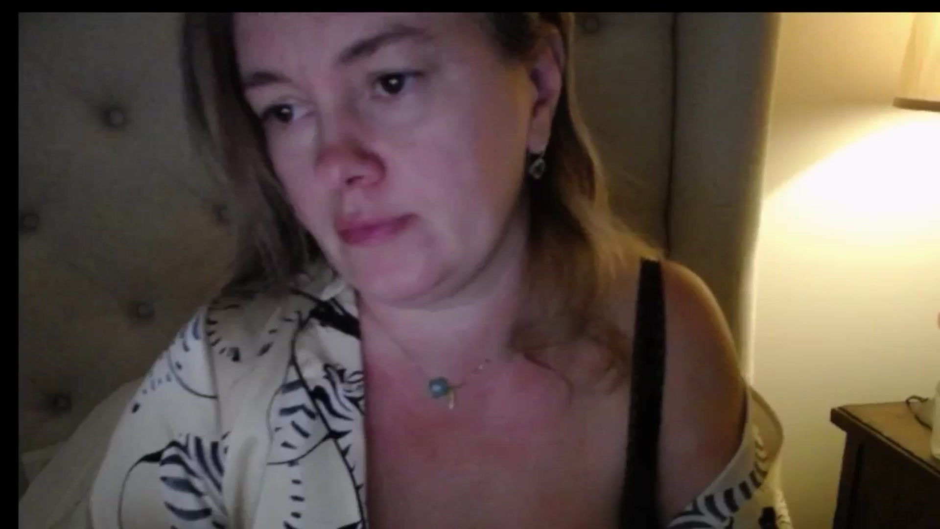 Gallery image thumbnail from J0llye's myfreecams stream on, 12/05/2025, 17:33 image 5 of 20