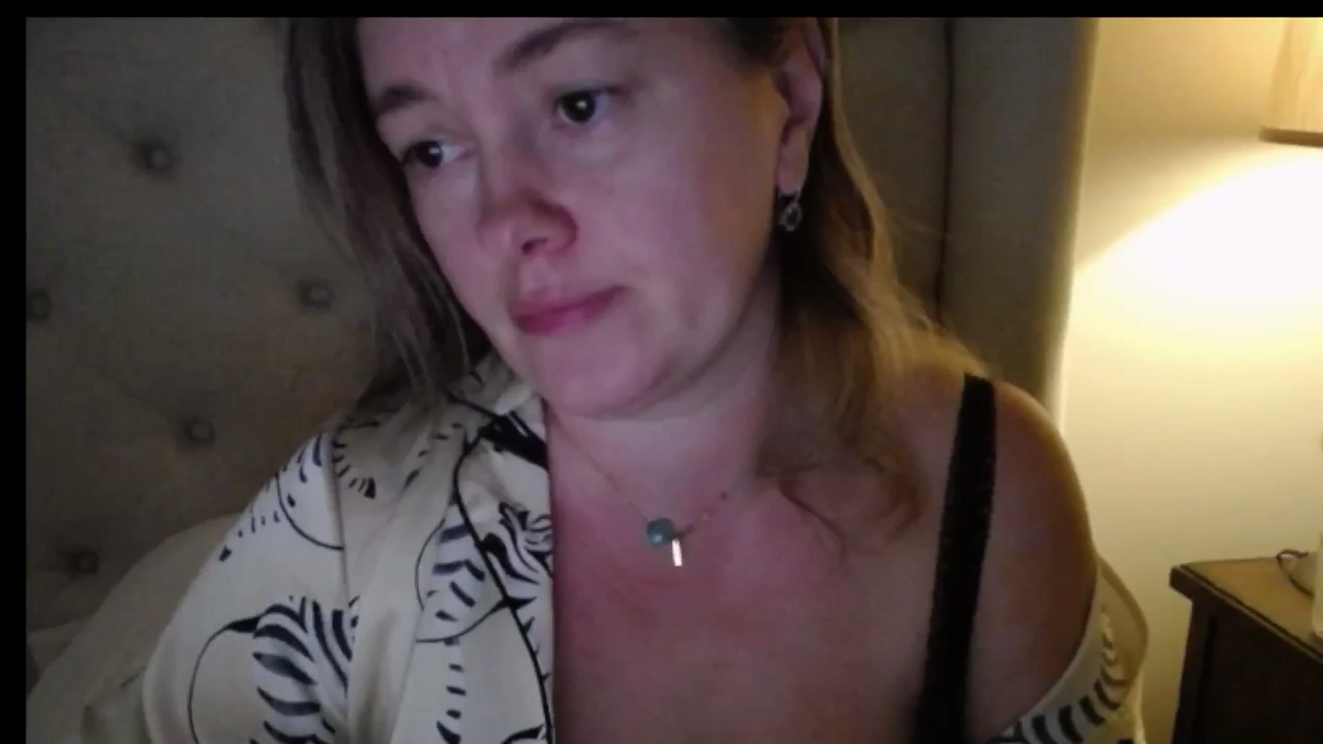 Gallery image thumbnail from J0llye's myfreecams stream on, 12/05/2025, 17:33 image 6 of 20