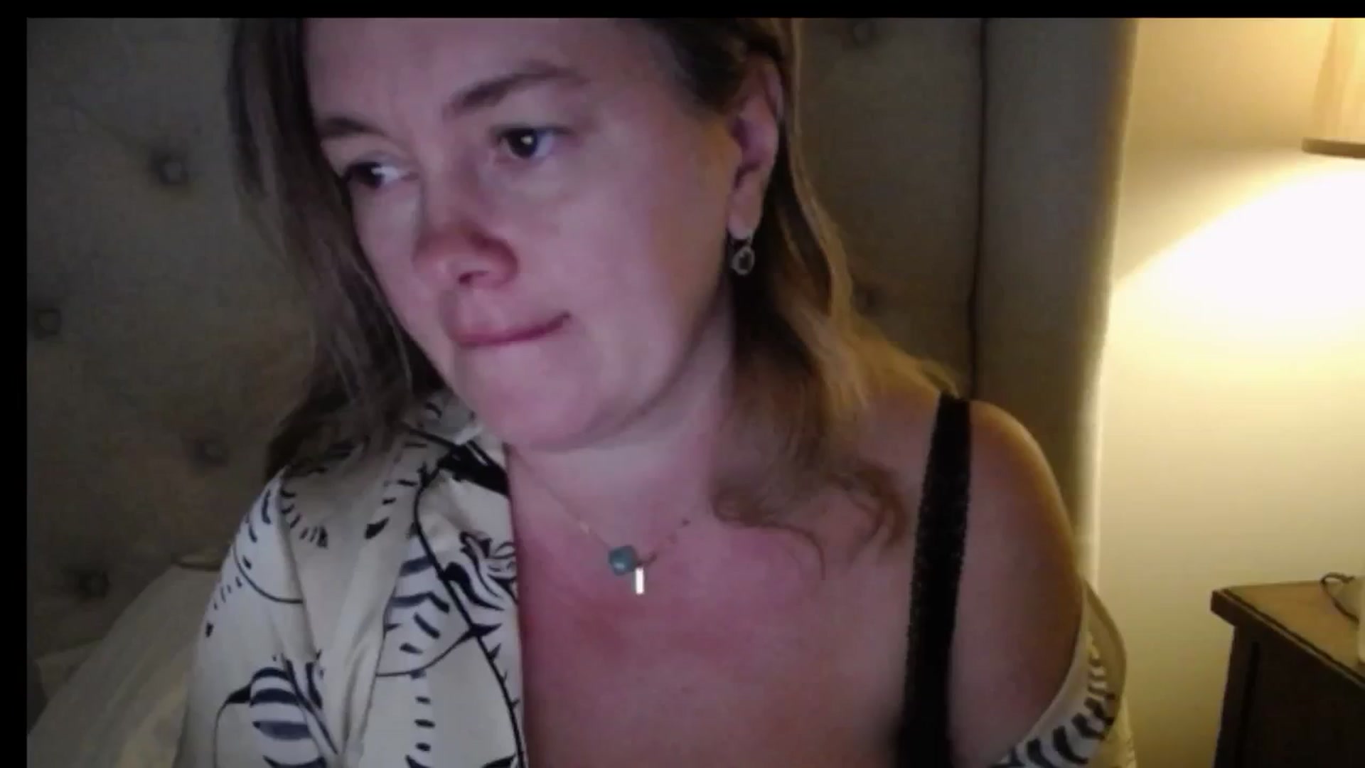 Gallery image thumbnail from J0llye's myfreecams stream on, 12/05/2025, 17:33 image 2 of 20