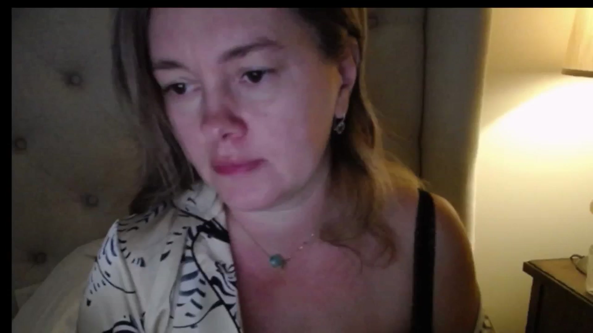 Gallery image thumbnail from J0llye's myfreecams stream on, 12/05/2025, 17:33 image 4 of 20