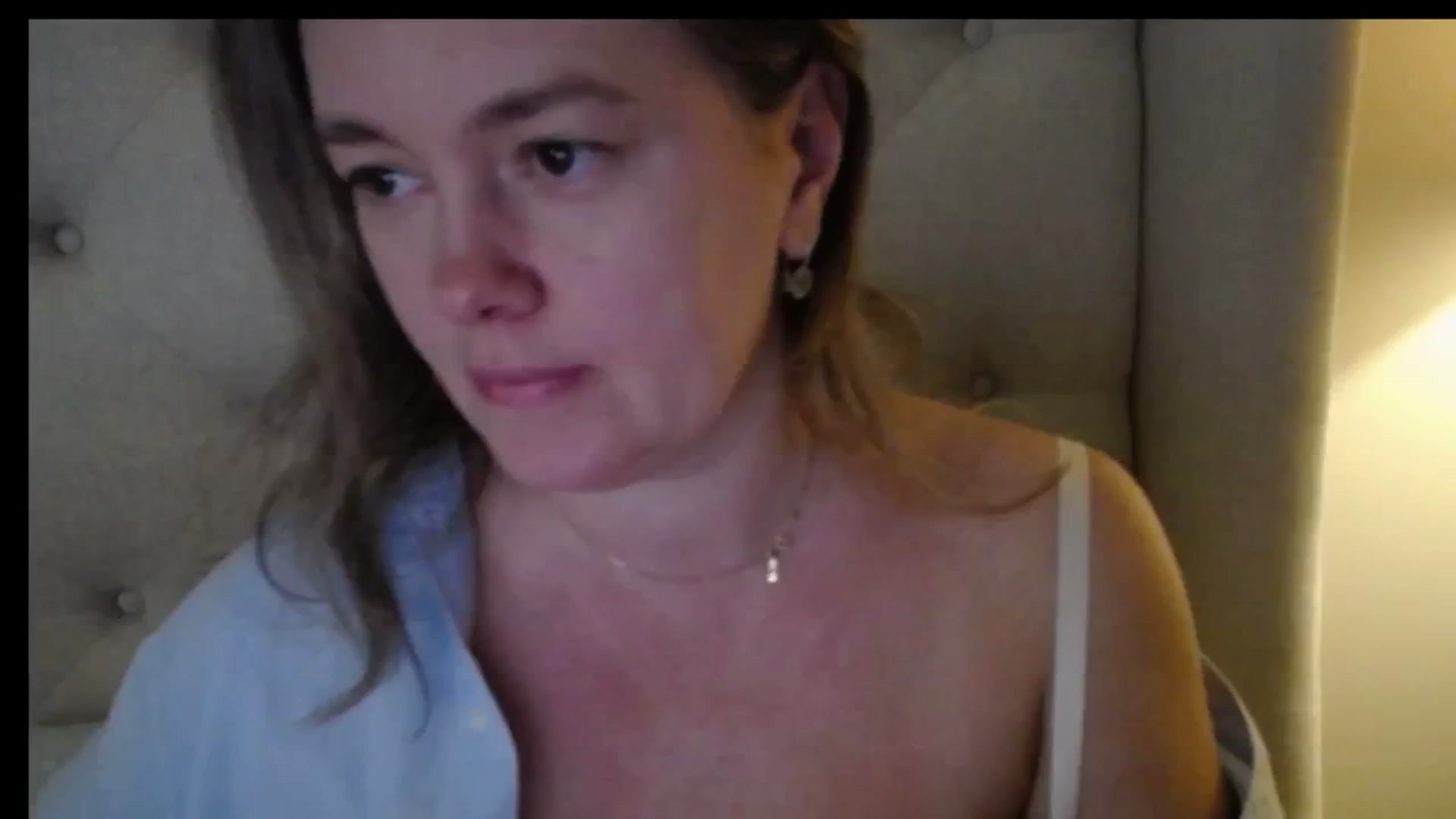 Gallery image thumbnail from J0llye's myfreecams stream on, 12/08/2025, 20:34 image 12 of 20