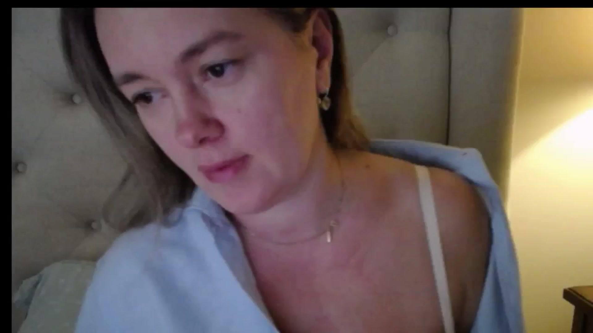 Gallery image thumbnail from J0llye's myfreecams stream on, 12/08/2025, 20:34 image 3 of 20