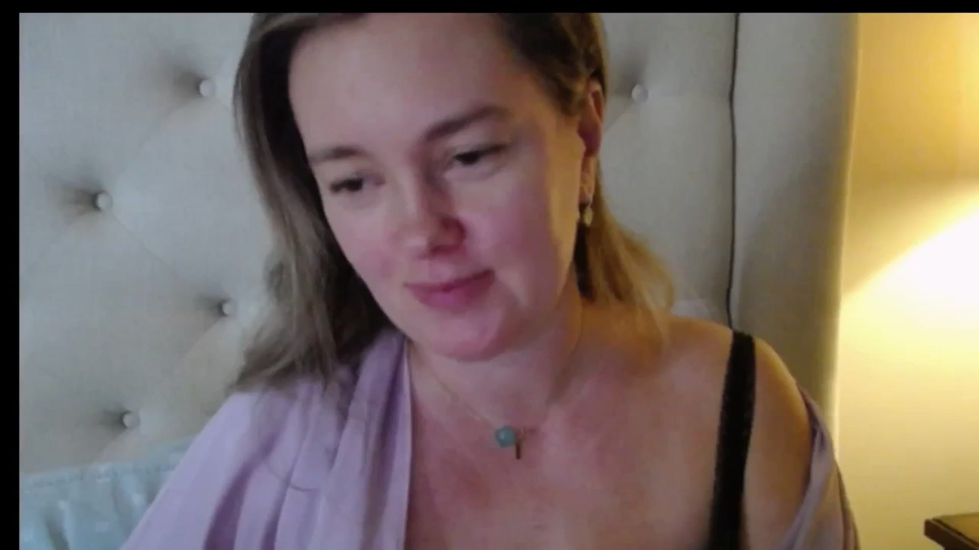 Gallery image thumbnail from J0llye's myfreecams stream on, 12/09/2025, 20:18 image 9 of 20