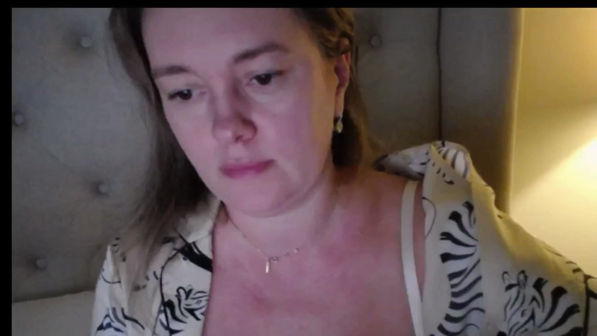 Gallery image thumbnail from J0llye's myfreecams stream on, 12/13/2025, 21:24 image 18 of 20