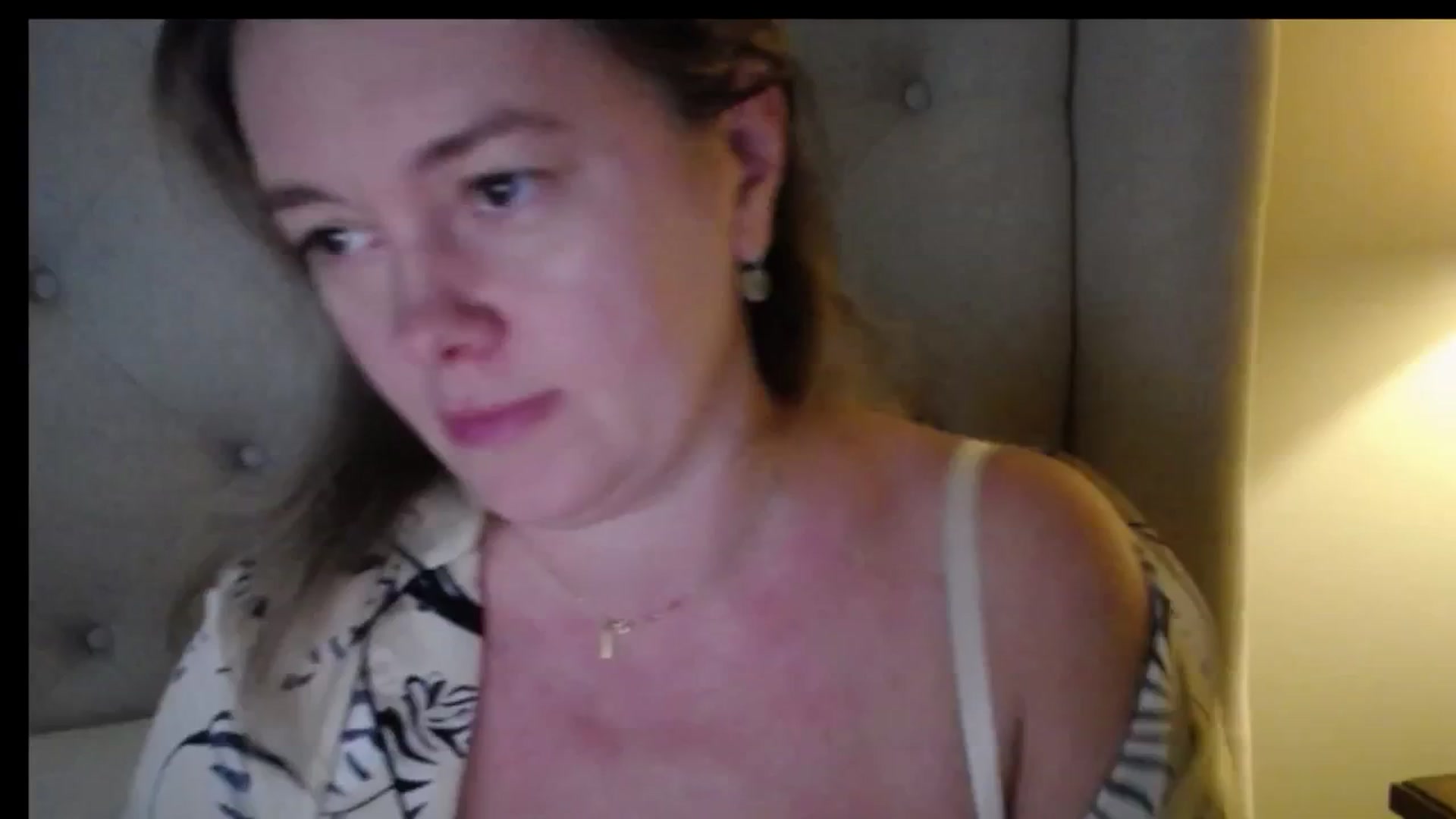 Gallery image thumbnail from J0llye's myfreecams stream on, 12/13/2025, 21:24 image 16 of 20