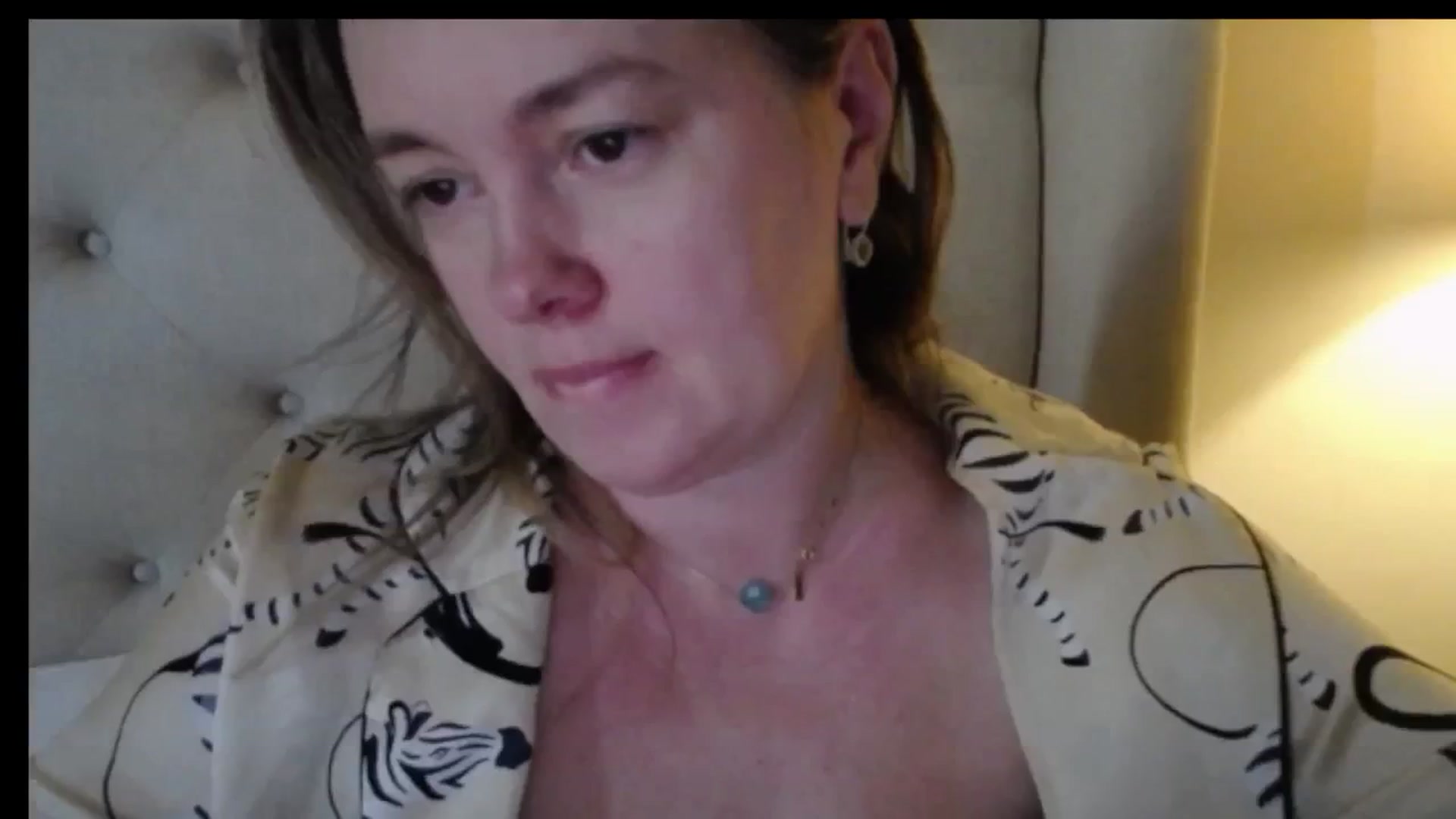 Gallery image thumbnail from J0llye's myfreecams stream on, 12/14/2025, 21:30 image 3 of 20
