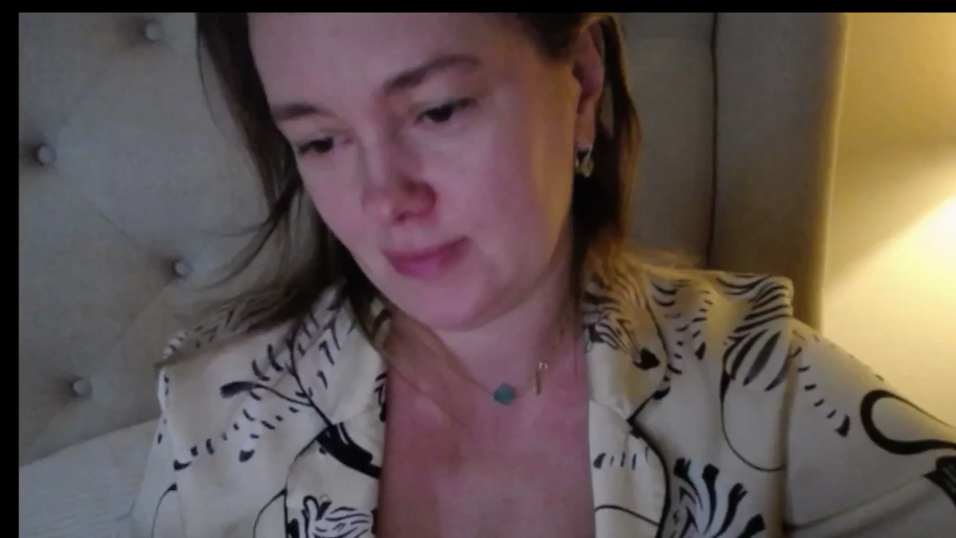 Gallery image thumbnail from J0llye's myfreecams stream on, 12/14/2025, 21:30 image 17 of 20
