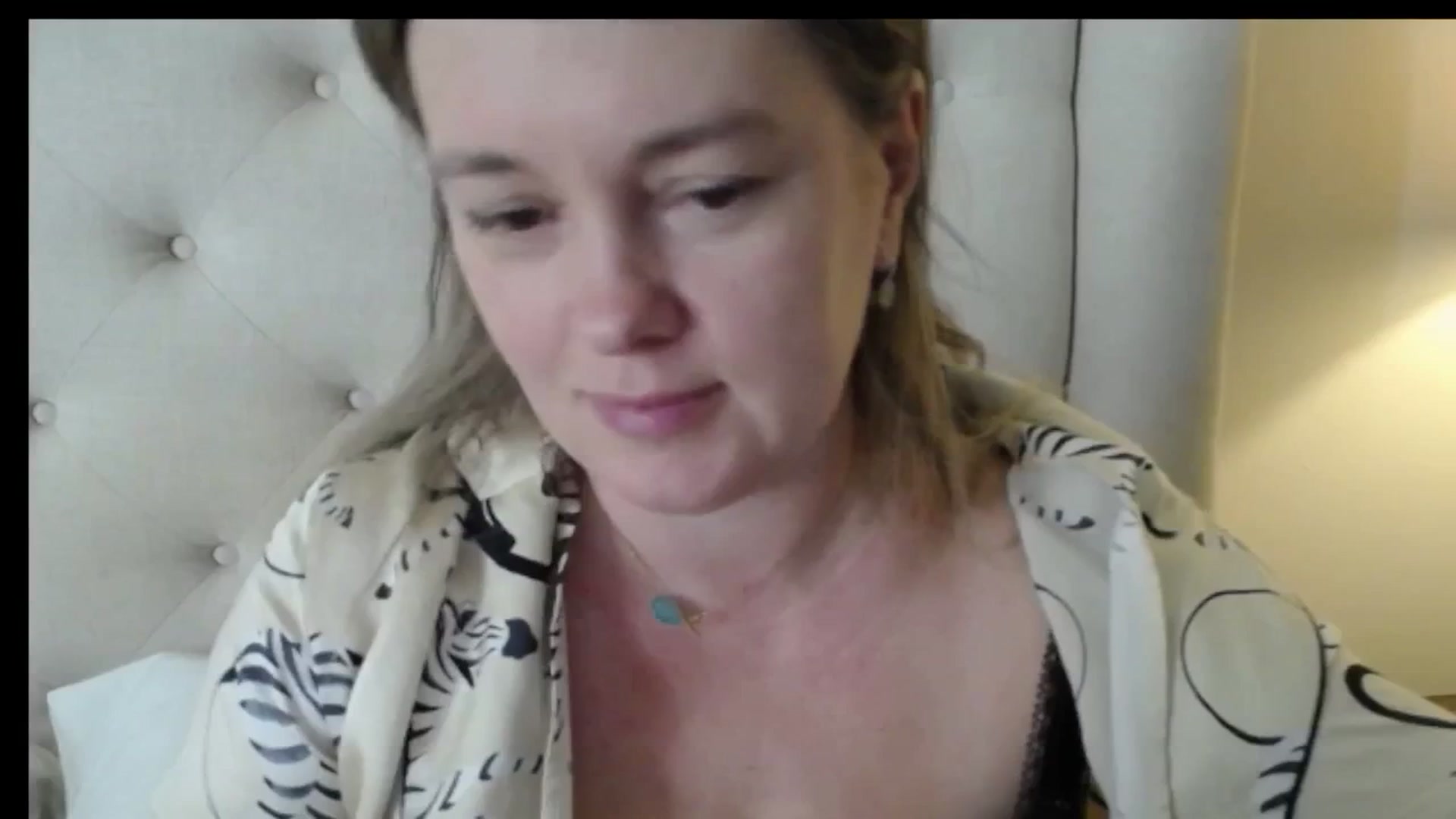 Gallery image thumbnail from J0llye's myfreecams stream on, 12/17/2025, 16:03 image 19 of 20