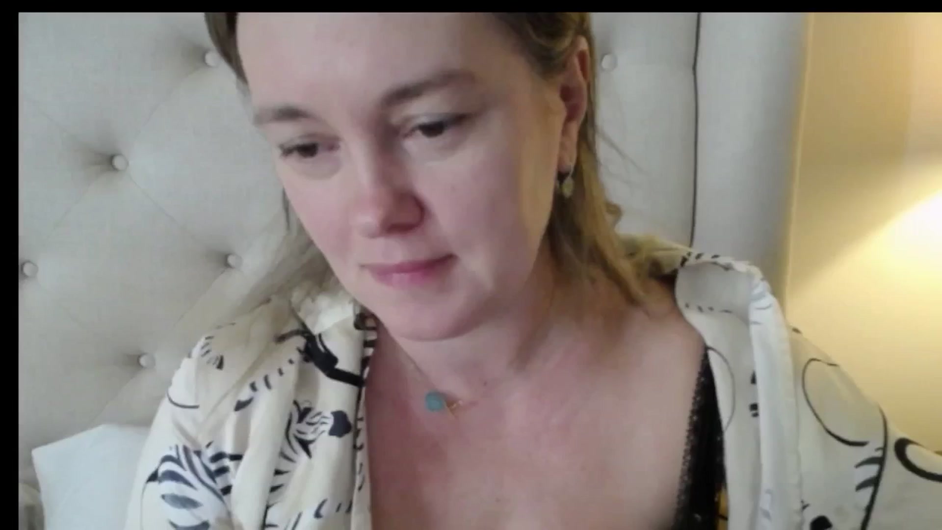 Gallery image thumbnail from J0llye's myfreecams stream on, 12/17/2025, 16:03 image 7 of 20