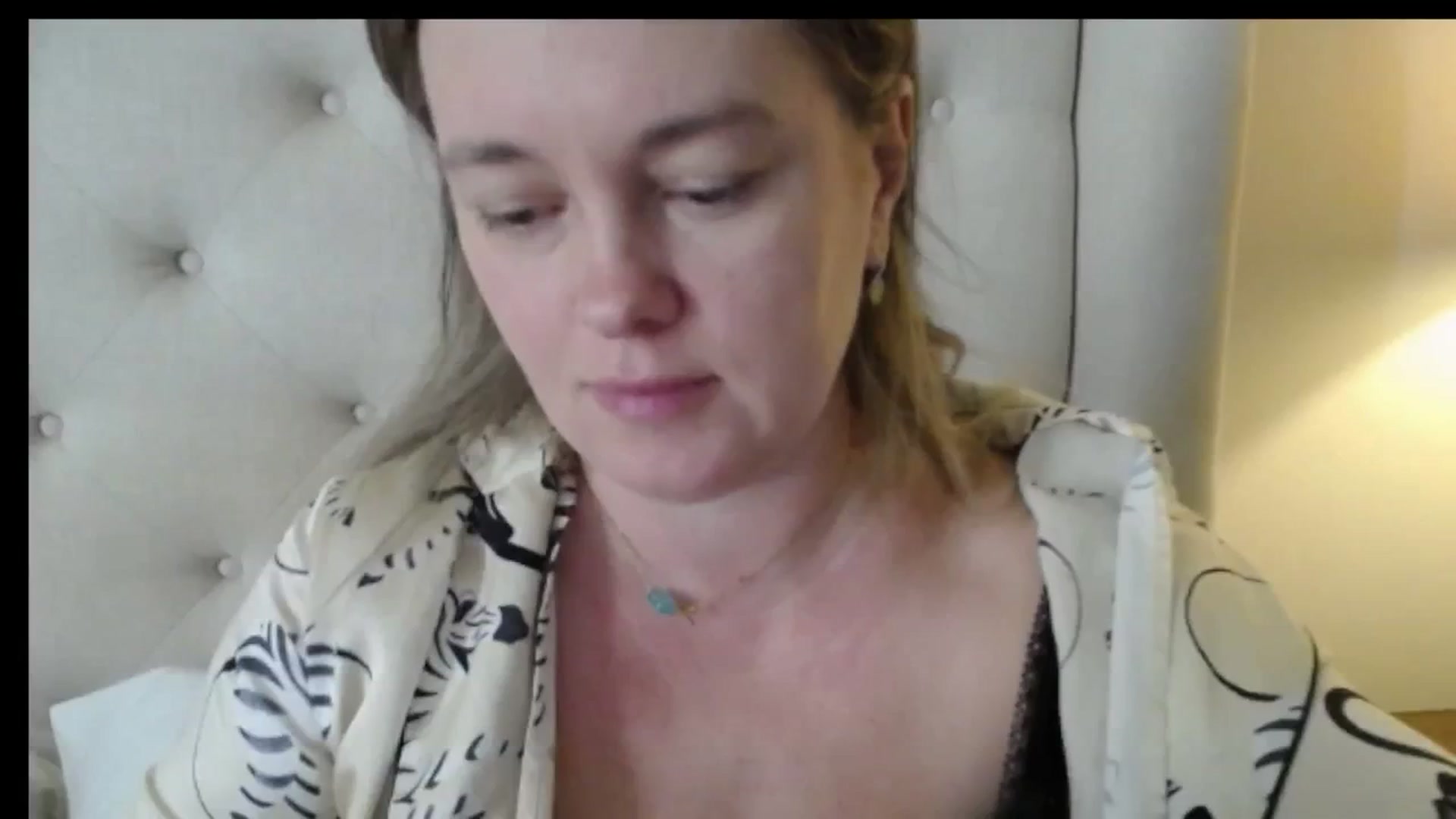 Gallery image thumbnail from J0llye's myfreecams stream on, 12/17/2025, 16:03 image 11 of 20
