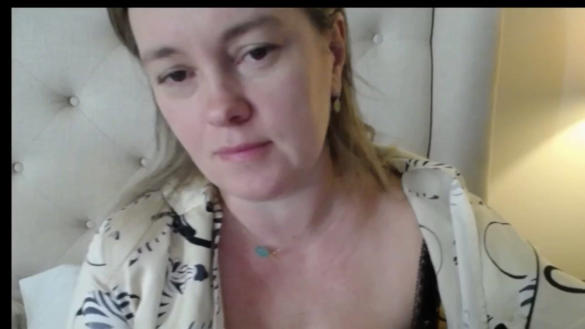 Gallery image thumbnail from J0llye's myfreecams stream on, 12/17/2025, 16:03 image 12 of 20