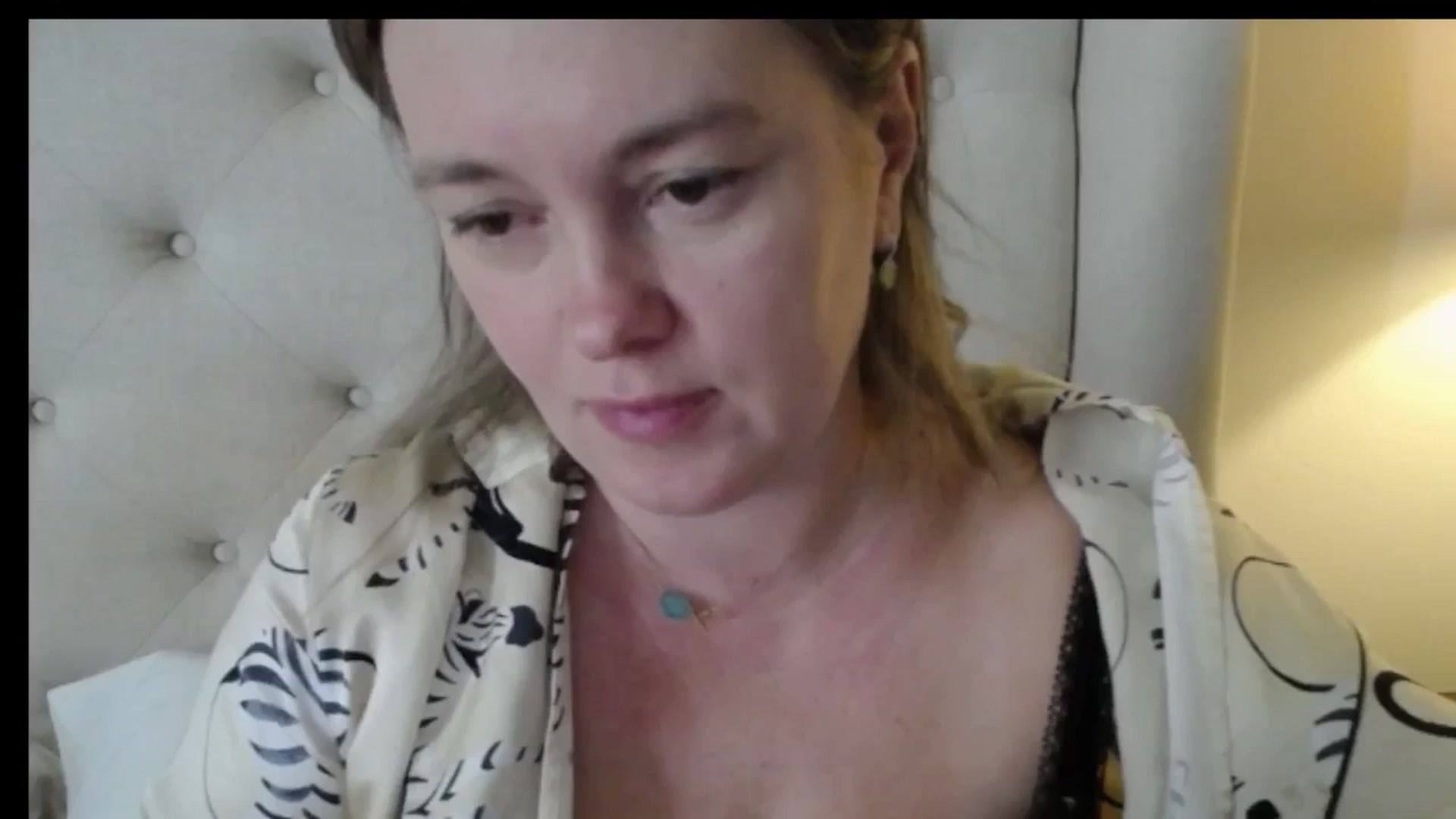 Gallery image thumbnail from J0llye's myfreecams stream on, 12/17/2025, 16:03 image 8 of 20
