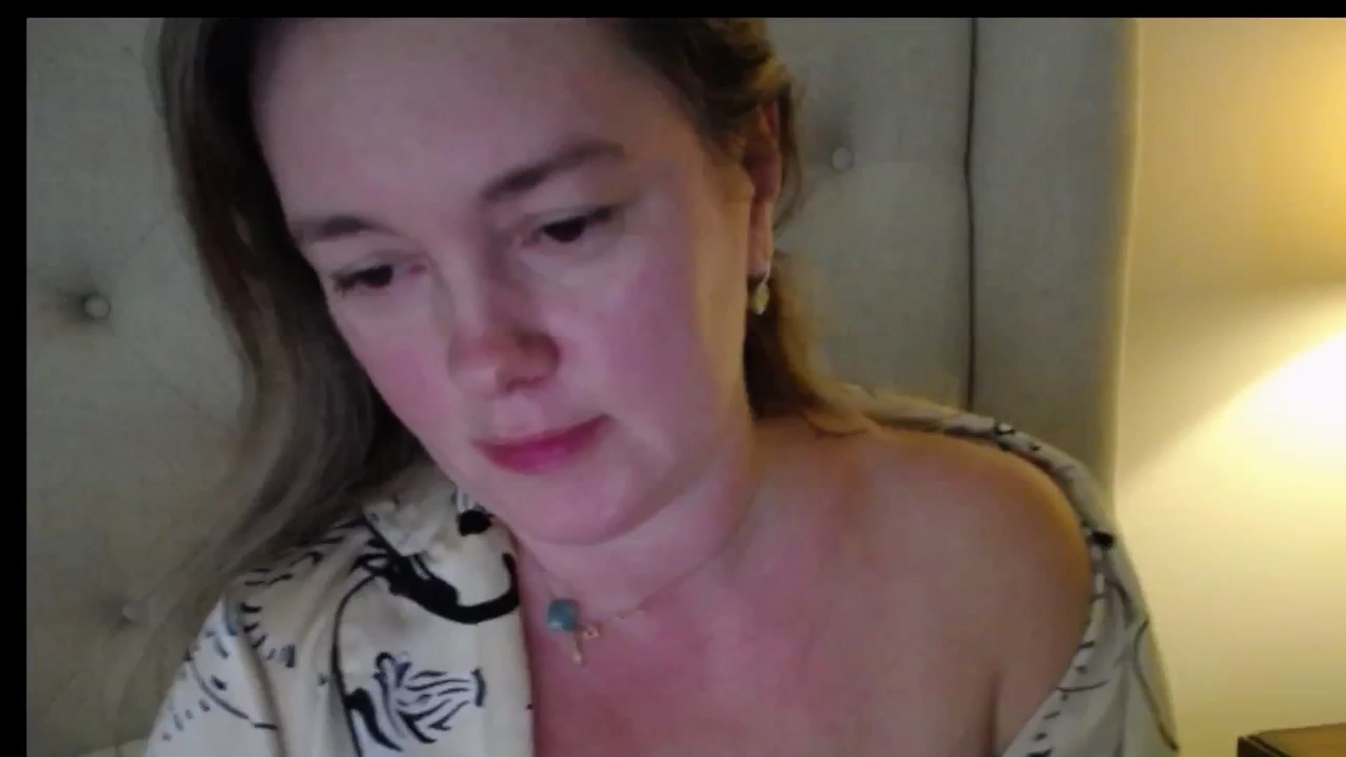 Gallery image thumbnail from J0llye's myfreecams stream on, 12/17/2025, 17:09 image 18 of 20