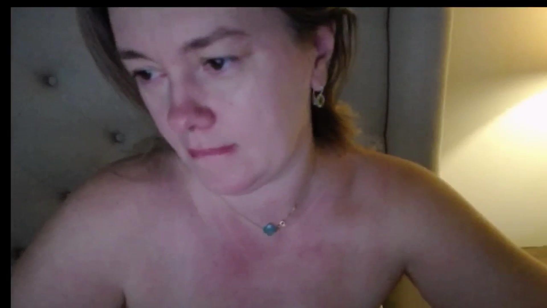 Gallery image thumbnail from J0llye's myfreecams stream on, 12/18/2025, 17:10 image 14 of 20