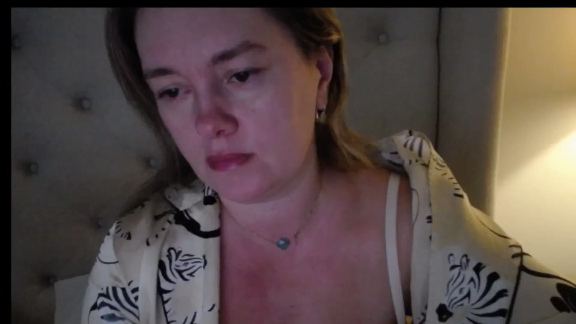 Gallery image thumbnail from J0llye's myfreecams stream on, 12/18/2025, 17:10 image 3 of 20