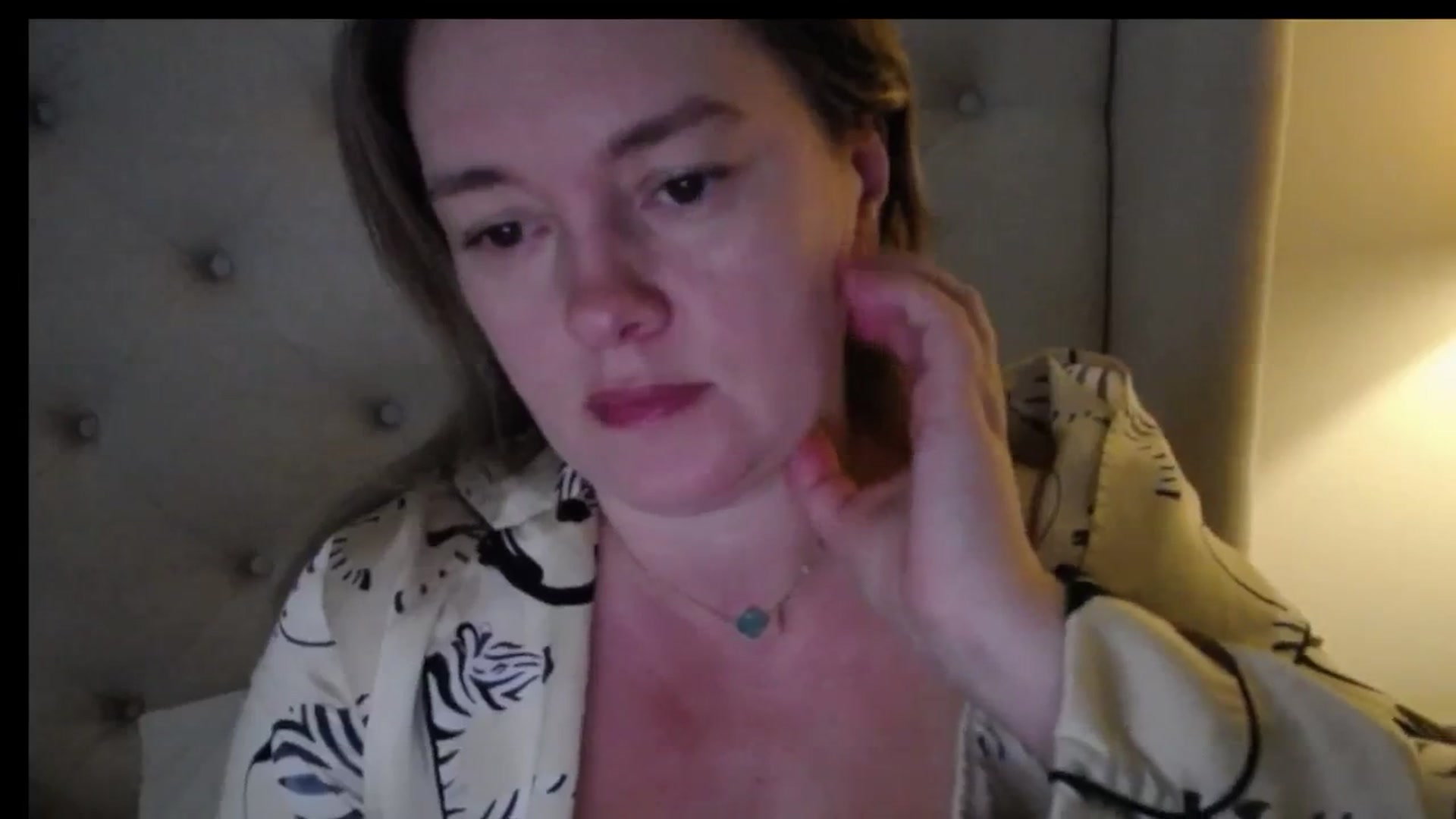 Gallery image thumbnail from J0llye's myfreecams stream on, 12/18/2025, 17:10 image 4 of 20