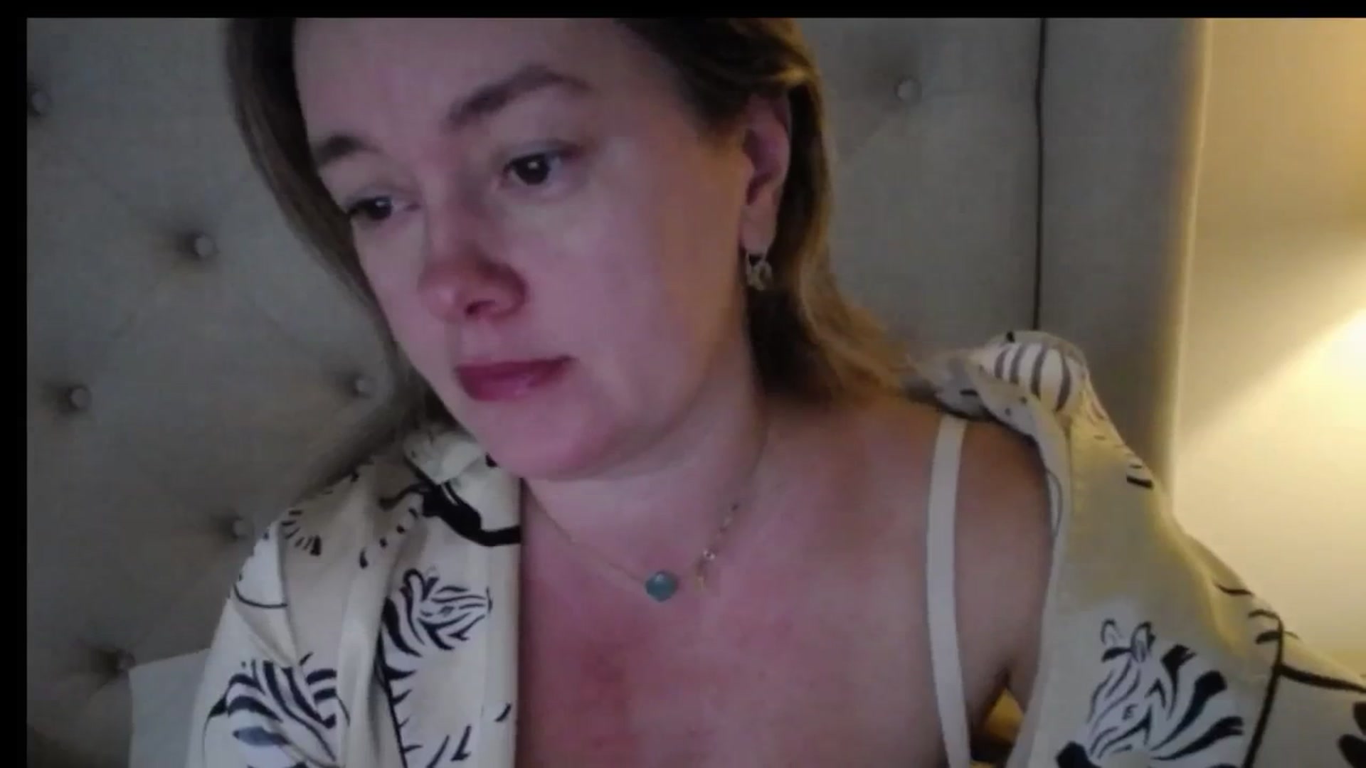 Gallery image thumbnail from J0llye's myfreecams stream on, 12/18/2025, 17:10 image 2 of 20