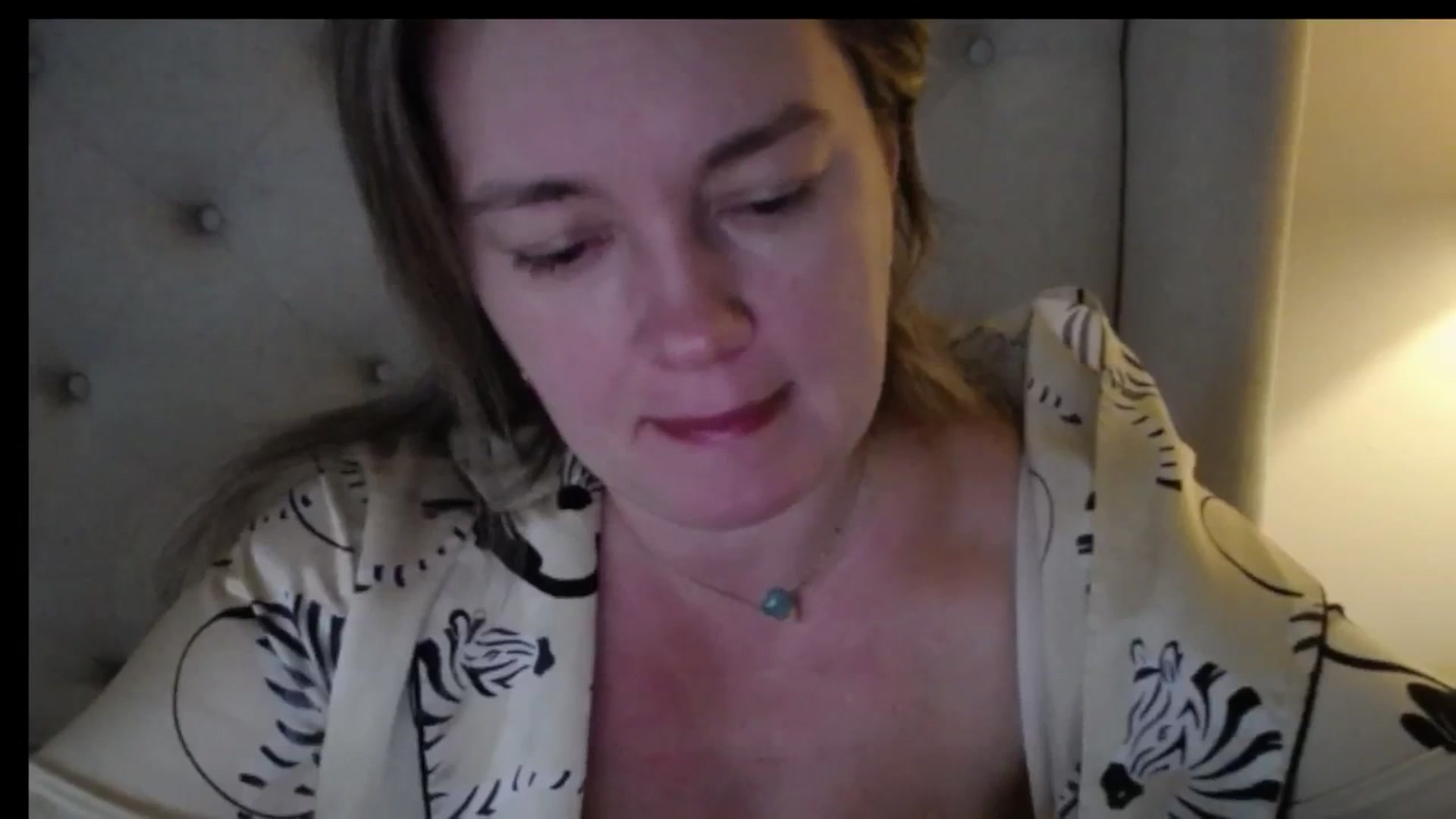 Gallery image thumbnail from J0llye's myfreecams stream on, 12/18/2025, 17:10 image 5 of 20
