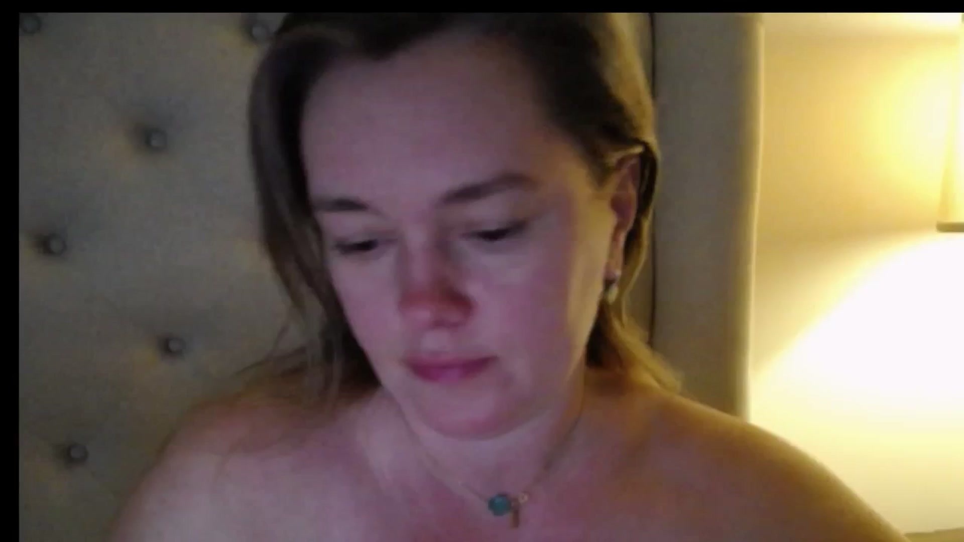 Gallery image thumbnail from J0llye's myfreecams stream on, 12/18/2025, 20:39 image 18 of 20
