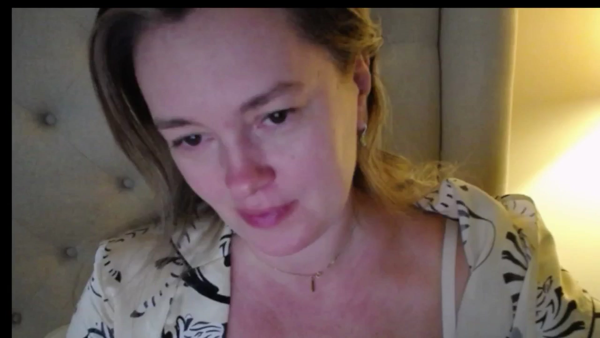 Gallery image thumbnail from J0llye's myfreecams stream on, 12/18/2025, 20:39 image 7 of 20