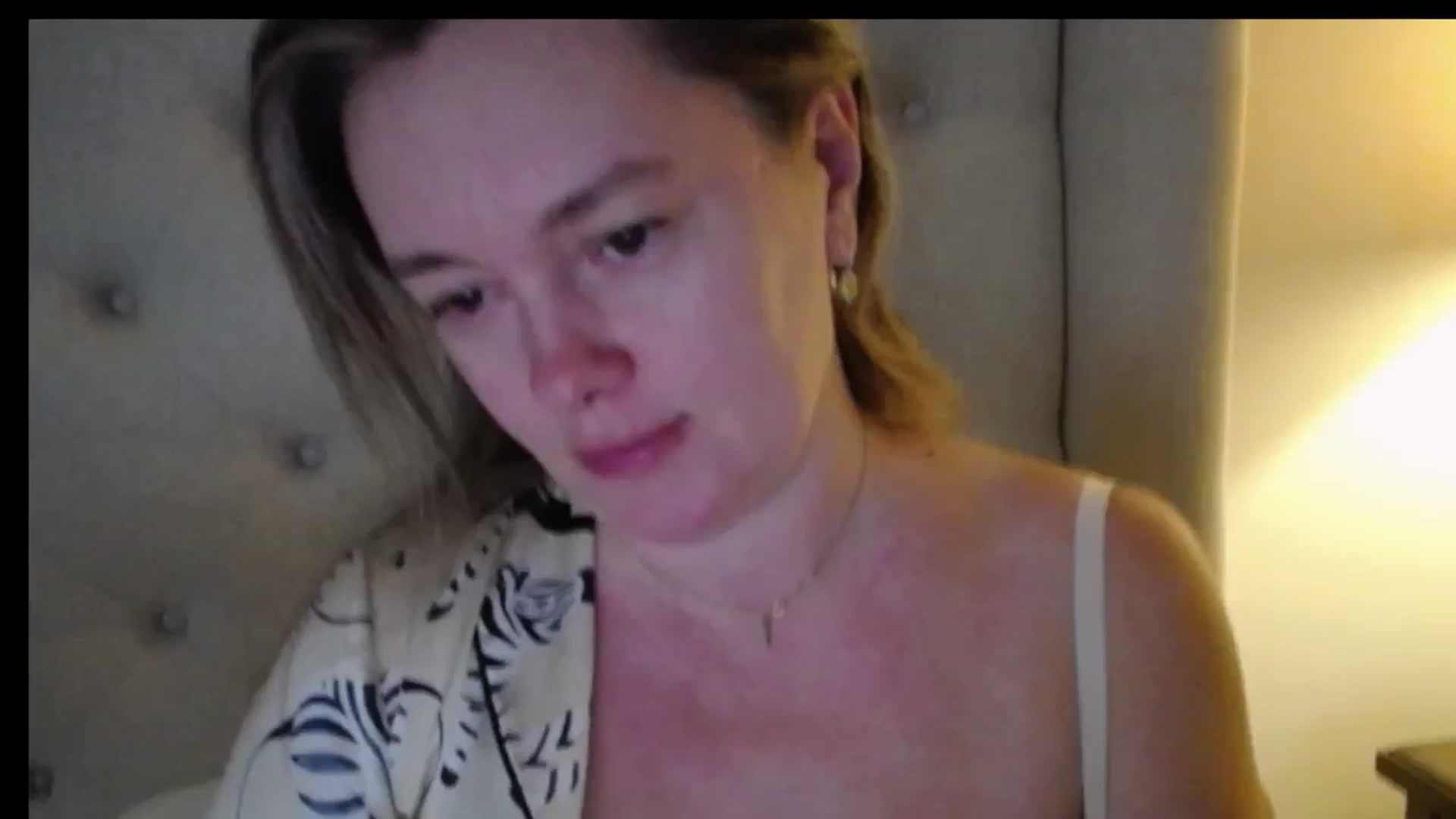 Gallery image thumbnail from J0llye's myfreecams stream on, 12/18/2025, 20:39 image 2 of 20