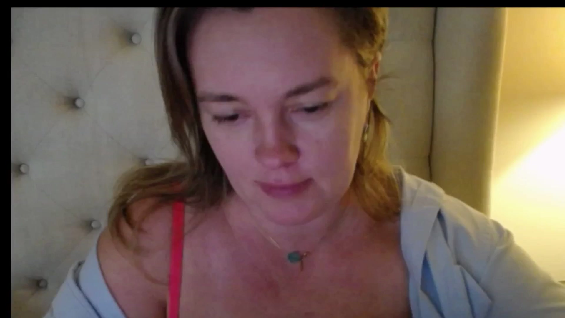Gallery image thumbnail from J0llye's myfreecams stream on, 12/19/2025, 20:21 image 20 of 20
